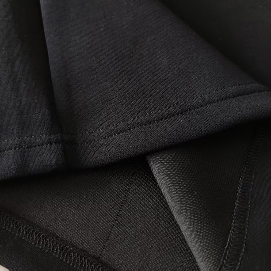 PRADA 普拉达 下摆拉链三角标LoGO标识五分裤 短裤 黑色 藏青-Chinese UA Cheap High Quatity Brand Clothes Bags handbags Sneakers wholesale wholesaler seller from China Factory suppliers Fashion Clothing Shoes best Quality Beautiful Price PRADA 普拉达 下摆拉链三角标LoGO标识五分裤 短裤 黑色 藏青