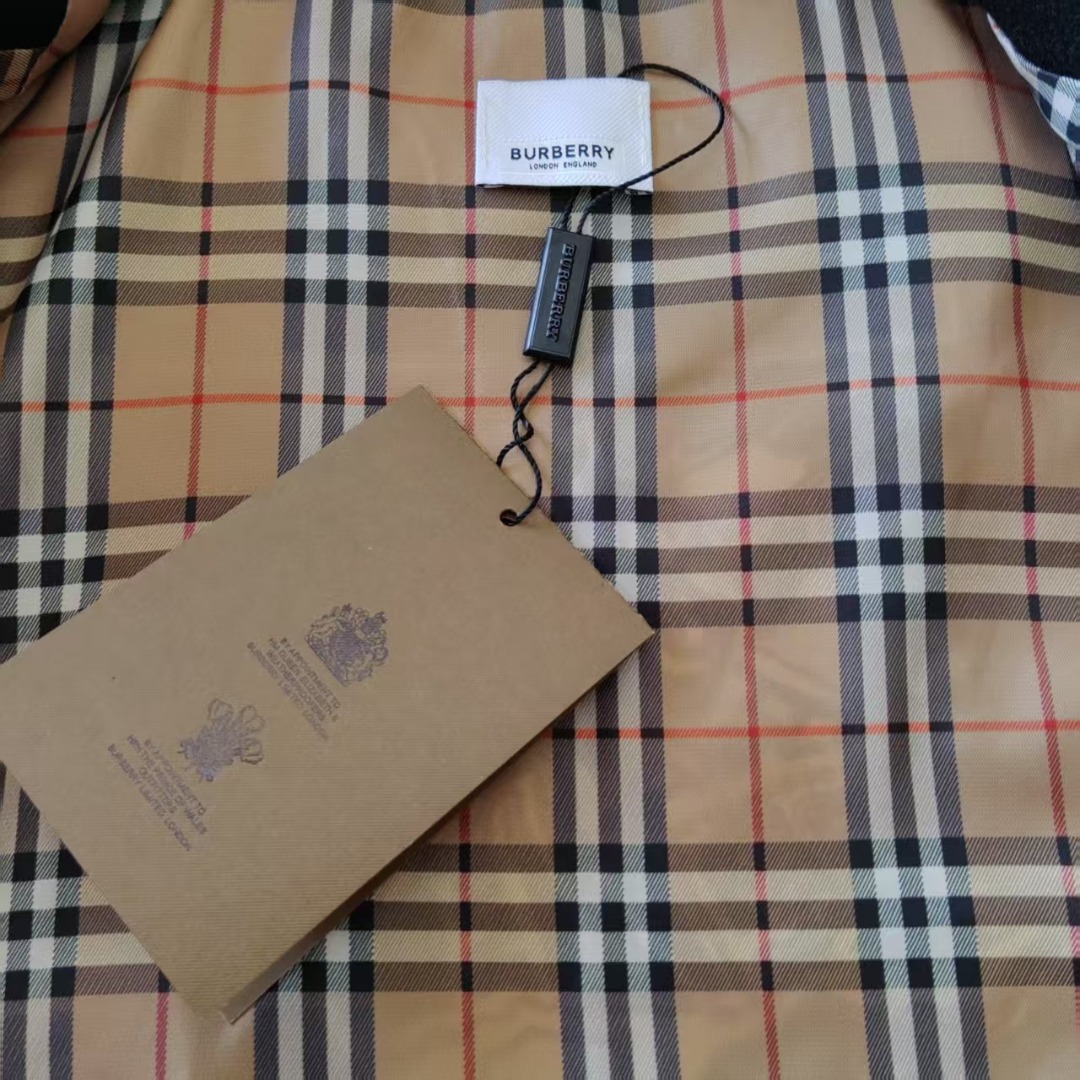 Burberry/巴宝莉 植绒字母刺绣拼接棒球服夹克外套