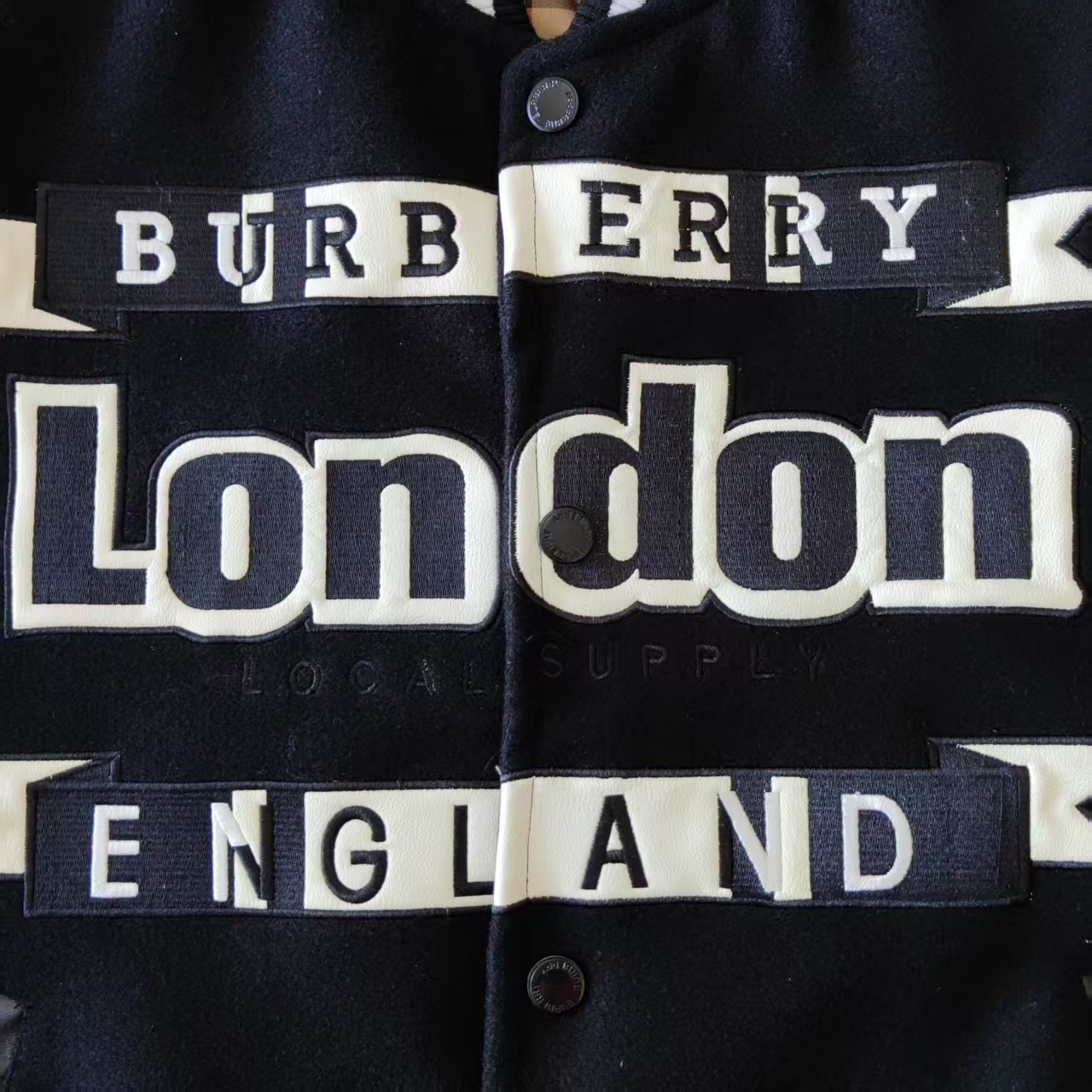 Burberry/巴宝莉 植绒字母刺绣拼接棒球服夹克外套