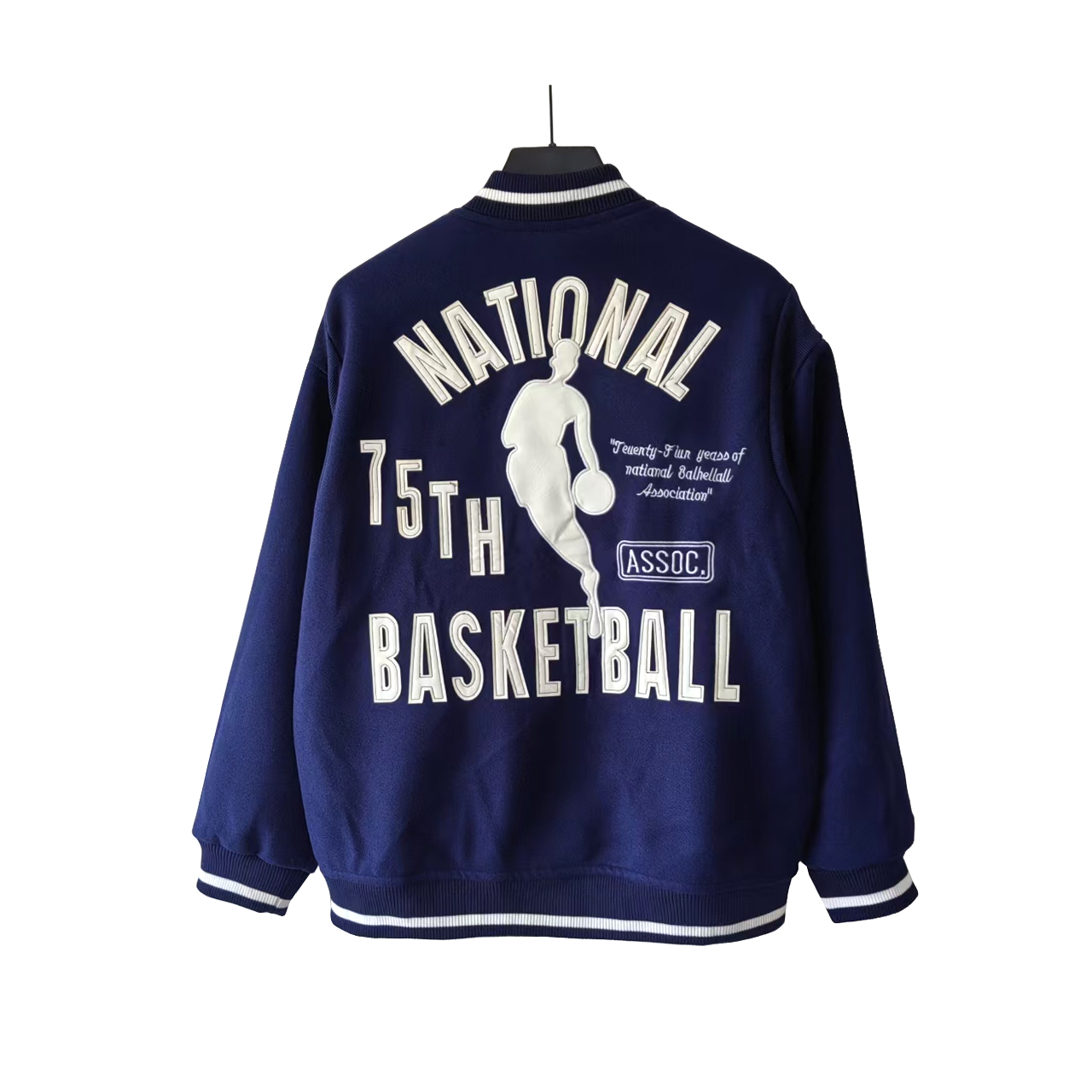 Nike NBA Team 31 Courtside NBA徽标刺绣棒球服