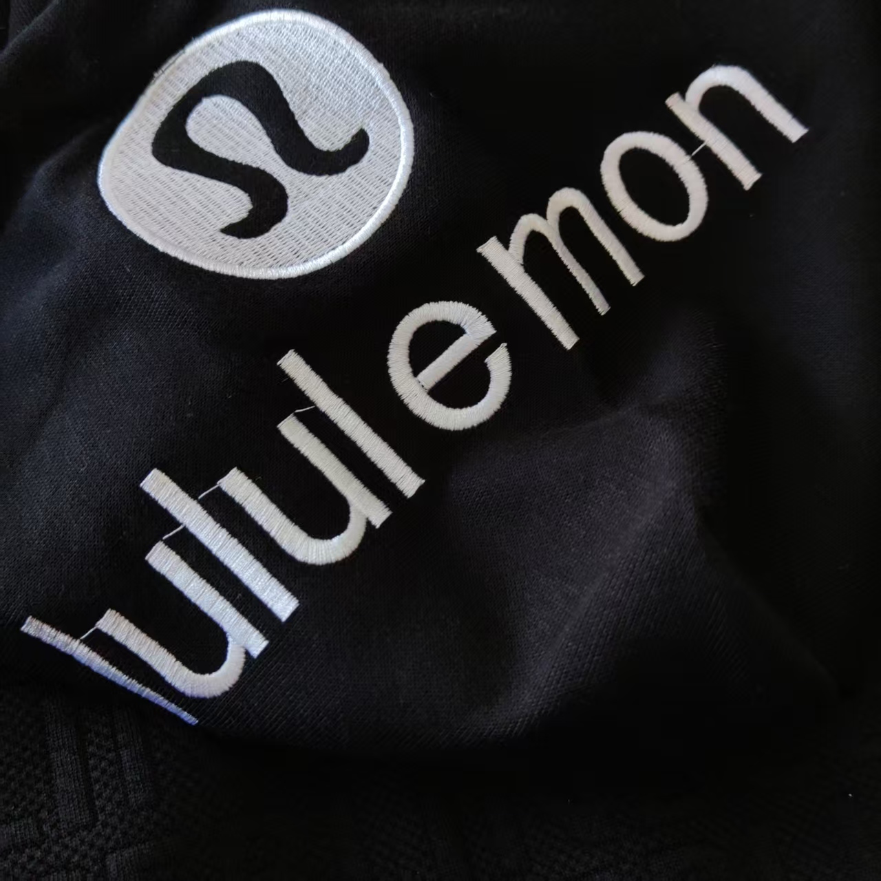 Lululemon/露露 小标印章系列开衫帽衫