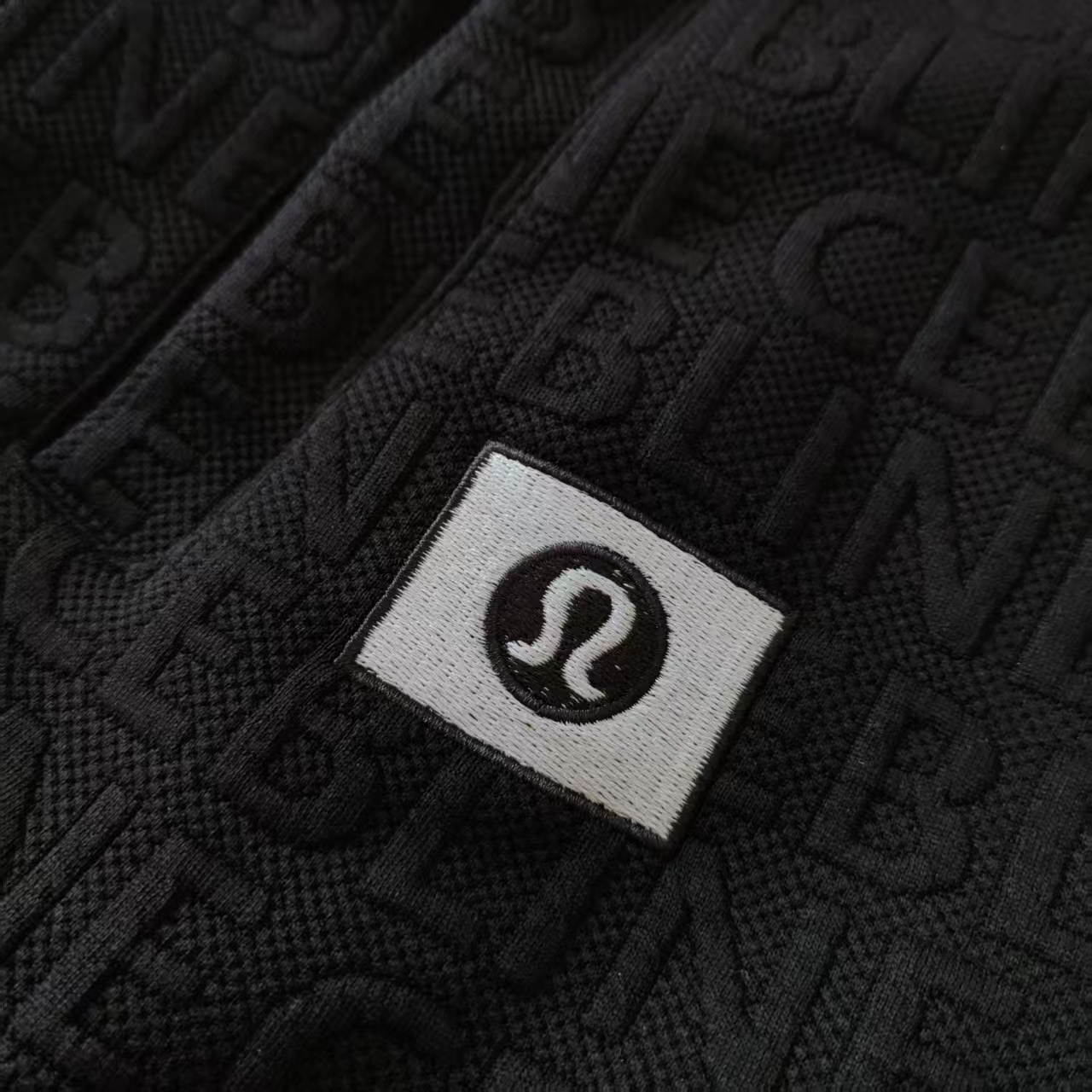 Lululemon/露露 小标印章系列开衫帽衫
