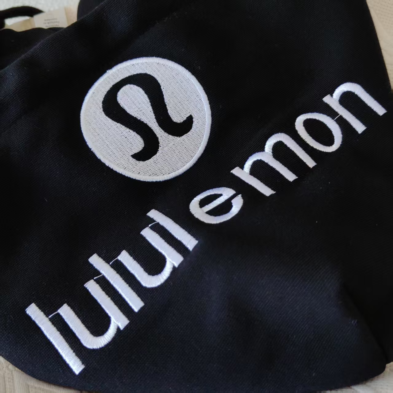 Lululemon/露露 小标印章系列开衫帽衫