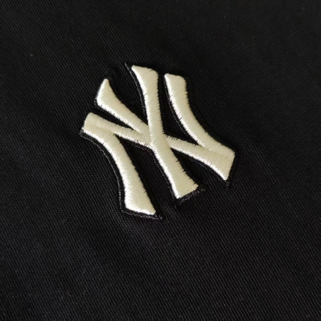 MLB 后背腰果花NY字母大印花T恤 搭配精致腰果花边框-Chinese UA Cheap High Quatity Brand Clothes Bags handbags Sneakers wholesale wholesaler seller from China Factory suppliers Fashion Clothing Shoes best Quality Beautiful Price MLB 后背腰果花NY字母大印花T恤 搭配精致腰果花边框