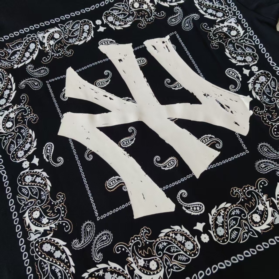 MLB 后背腰果花NY字母大印花T恤 搭配精致腰果花边框-Chinese UA Cheap High Quatity Brand Clothes Bags handbags Sneakers wholesale wholesaler seller from China Factory suppliers Fashion Clothing Shoes best Quality Beautiful Price MLB 后背腰果花NY字母大印花T恤 搭配精致腰果花边框