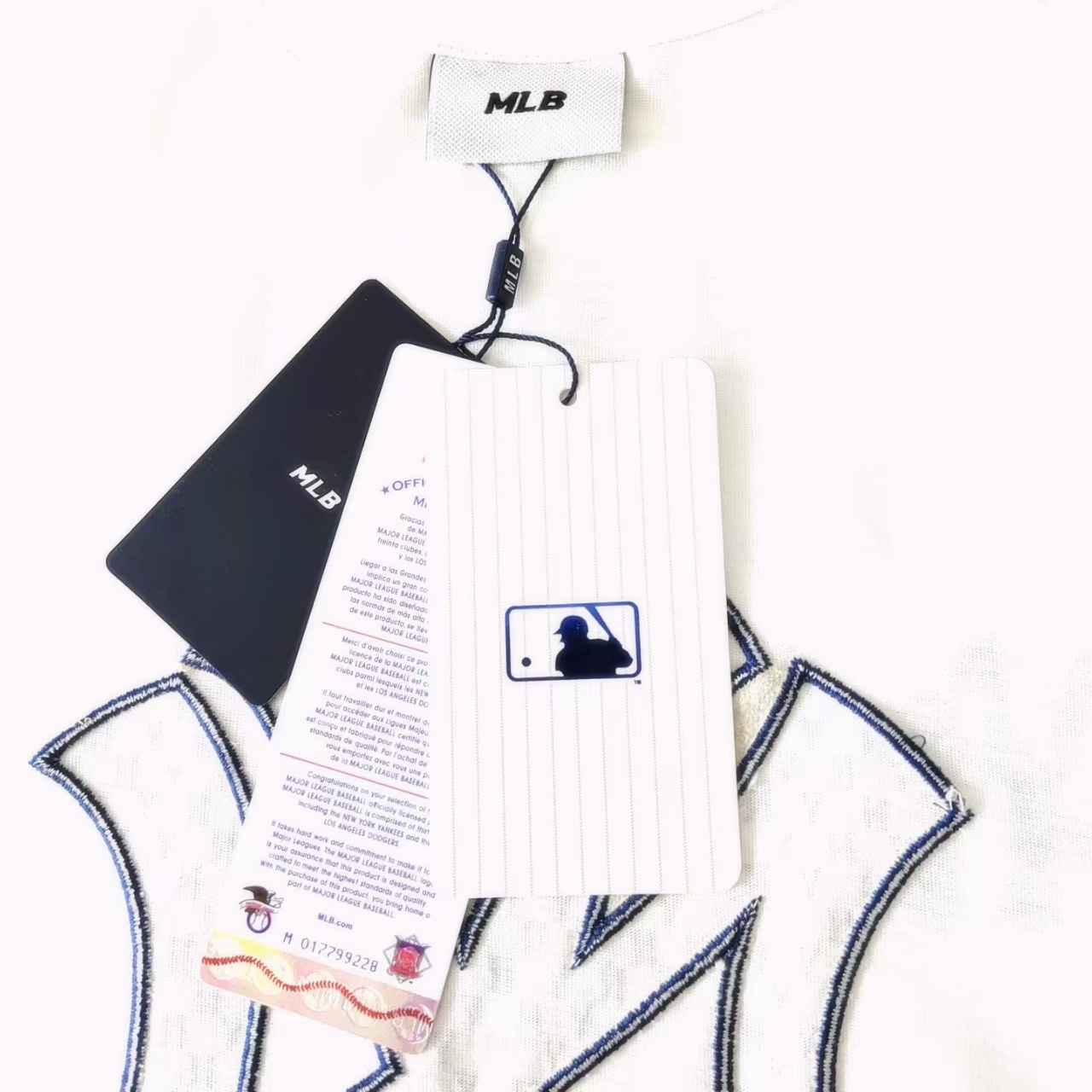 MLB 前贴布后刺绣logo字母T恤 浅蓝