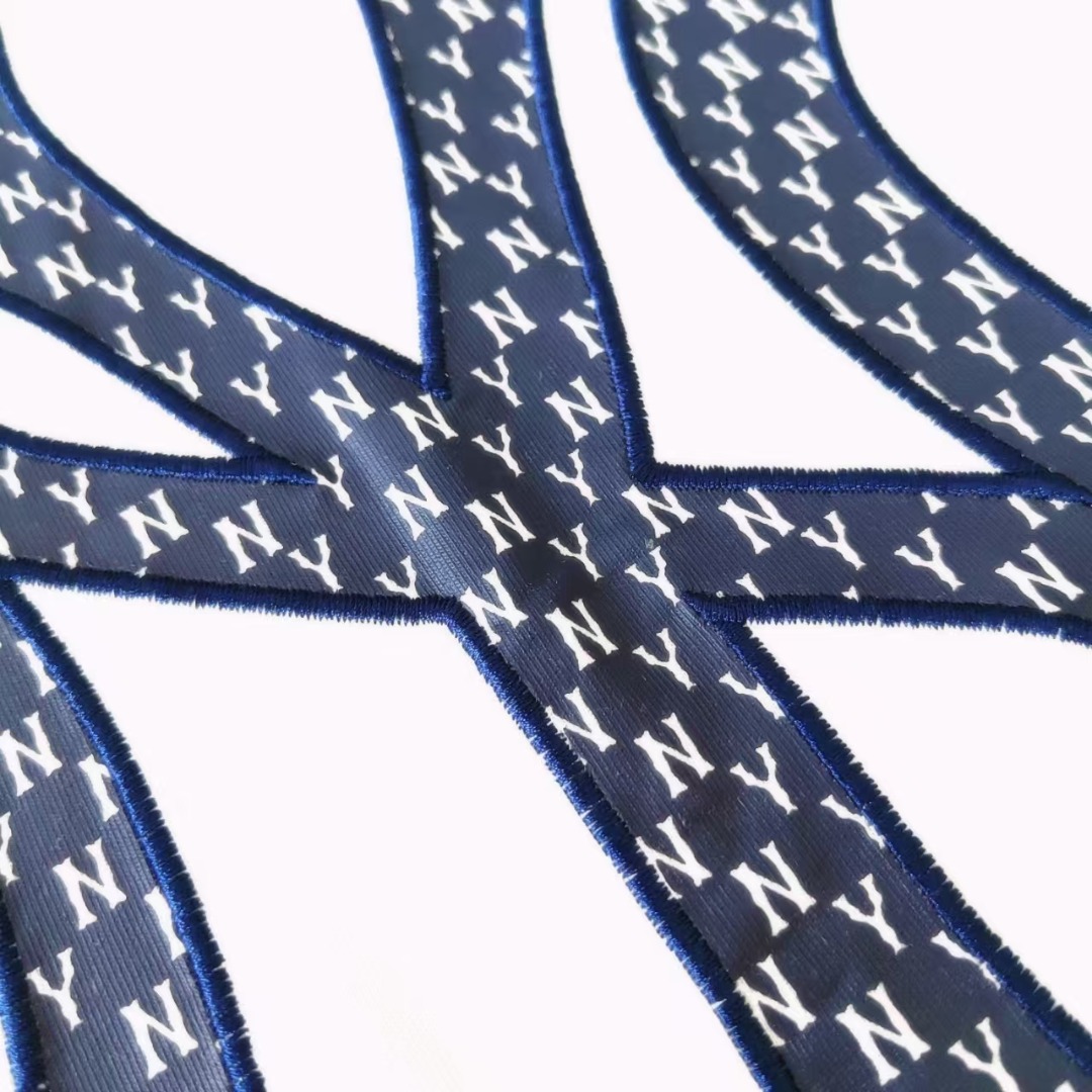 MLB 胸前刺绣后背印花logo边缘刺绣点缀短袖