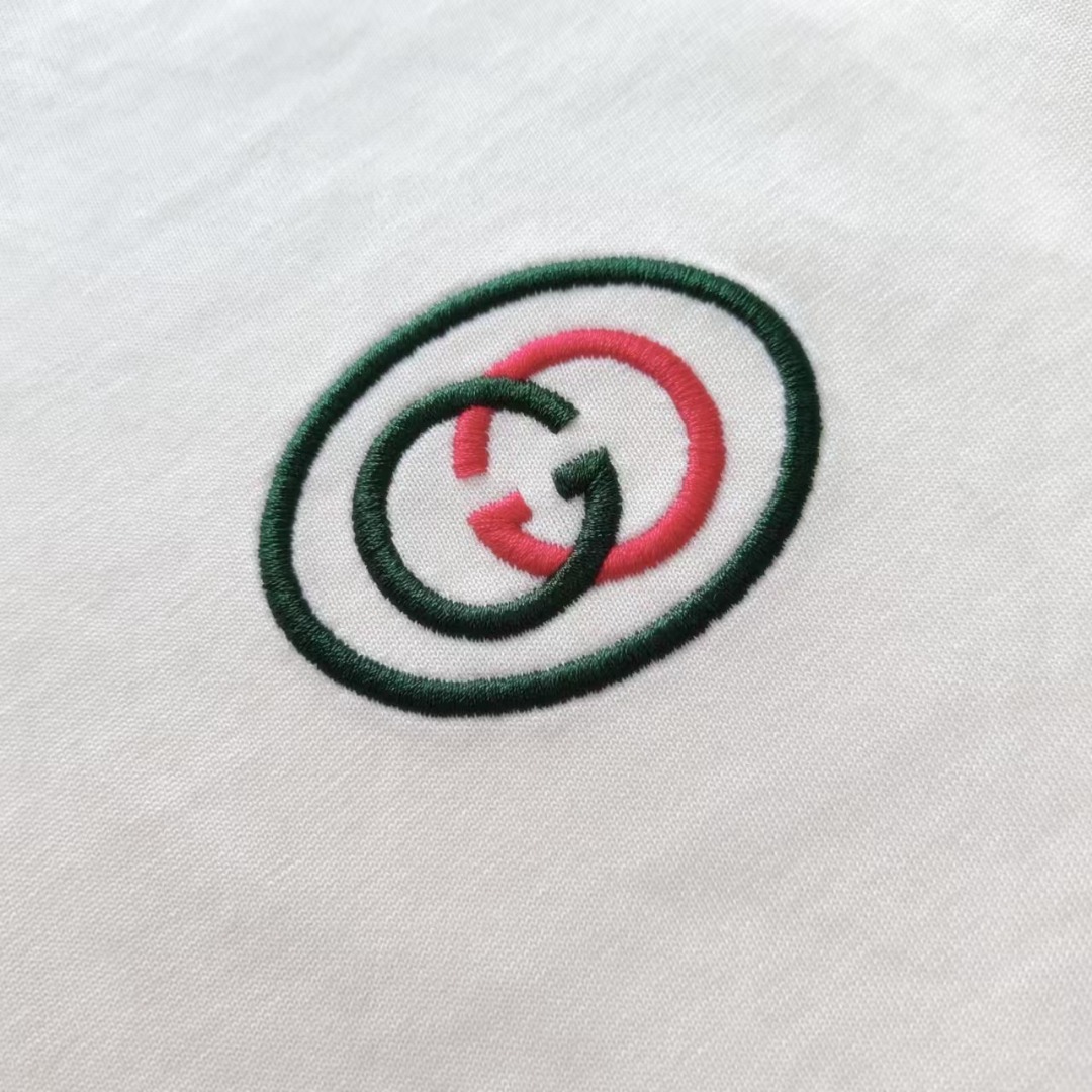 Gucci/古驰 双Glogo刺绣小标短袖 黑色 杏色