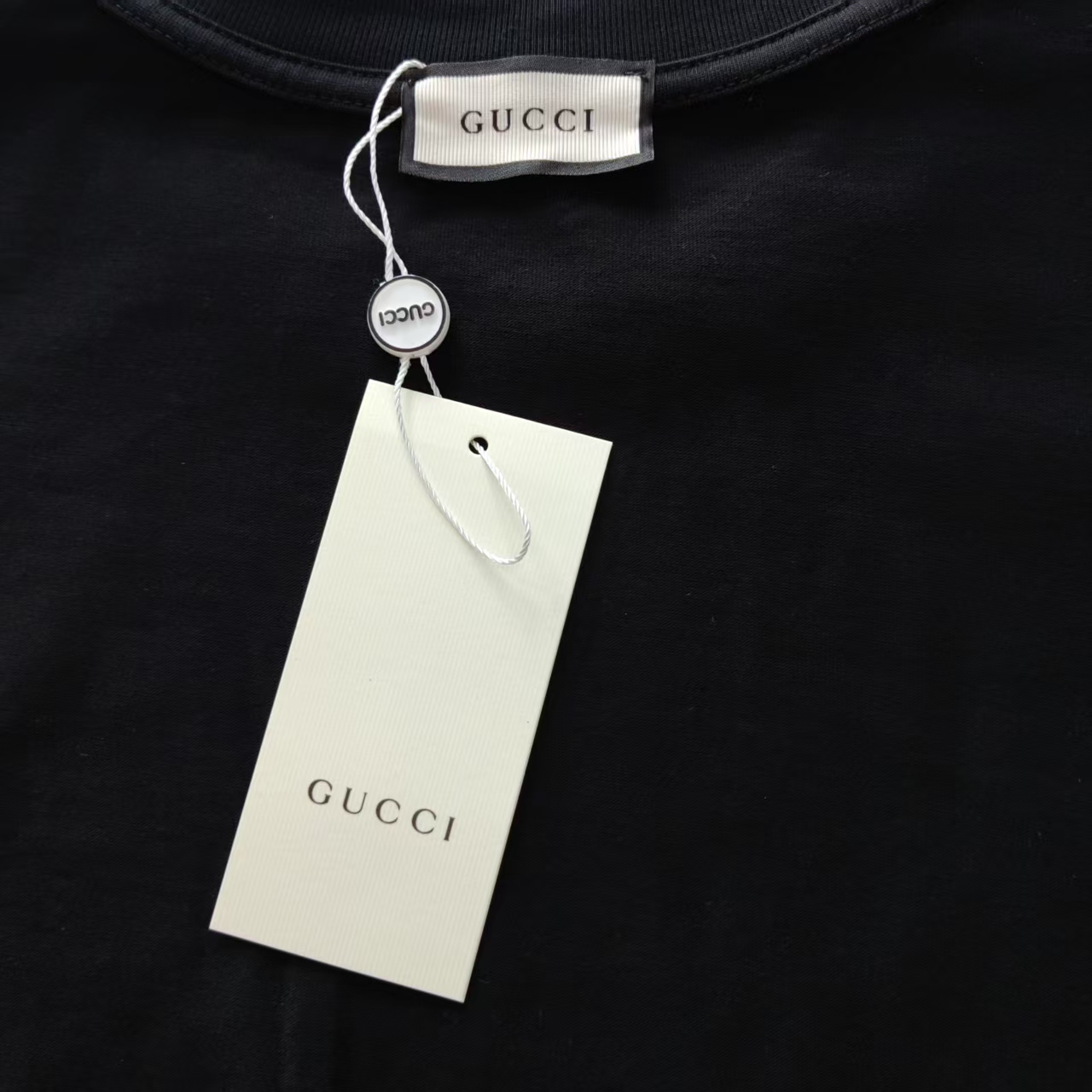 Gucci/古驰 双Glogo刺绣小标短袖黑色 杏色