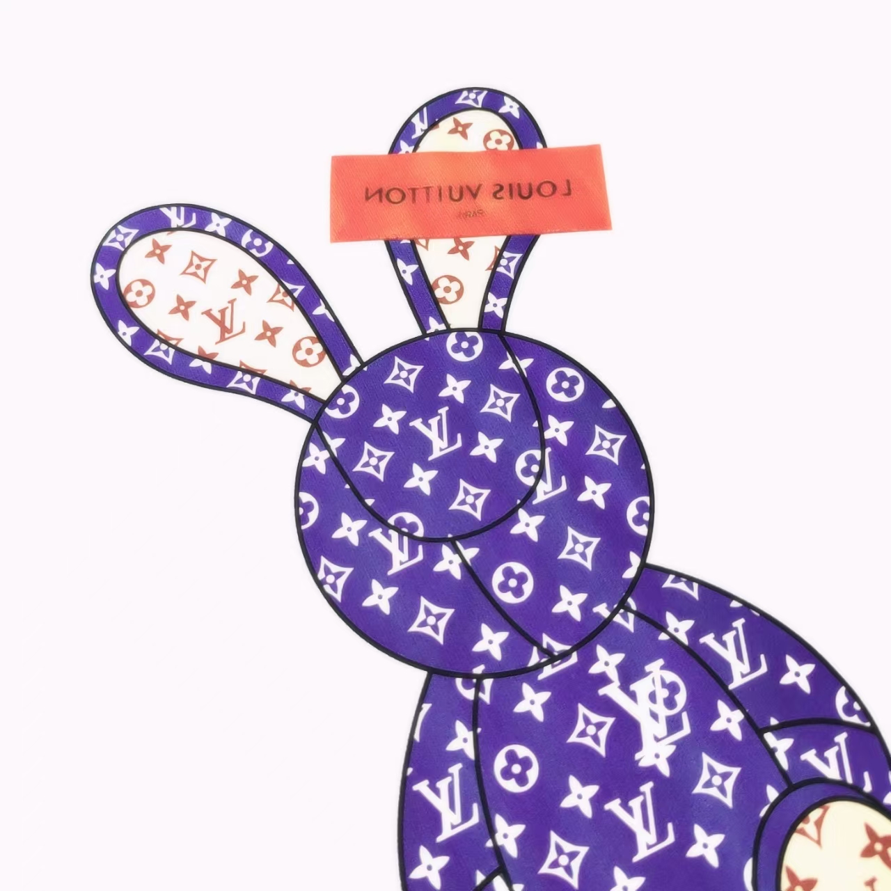 Louis Vuitton/路易威登 紫色小兔公仔logo印花短袖 定制260克同缸染面料 手感非常舒服 春夏最新砖柜同步 时尚又个性 超级百搭好看的一款 男女都非常合适 人手必备款 吊牌 领标 水洗麦 三标齐全 ：黑色 白色 KQ64@ ：XS-L
