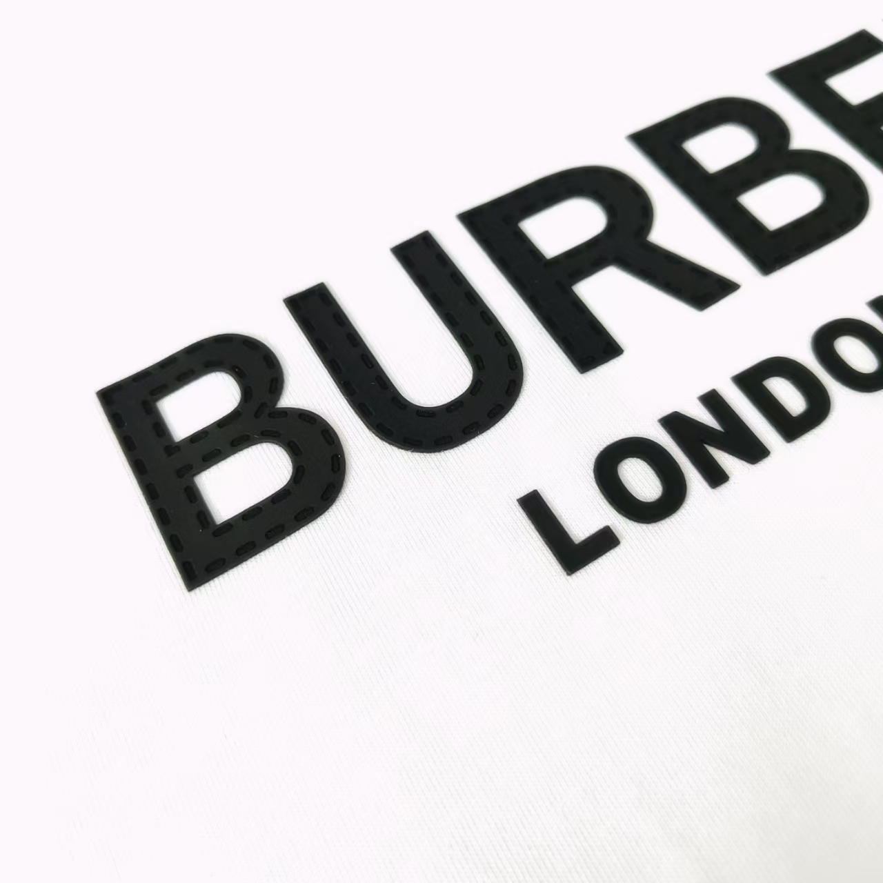 BURBERRY/巴宝莉 胸前之母logo印花短袖T恤