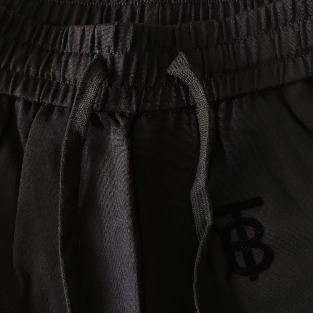 BURBERRY/巴宝莉 植绒TB字母logo休闲短裤