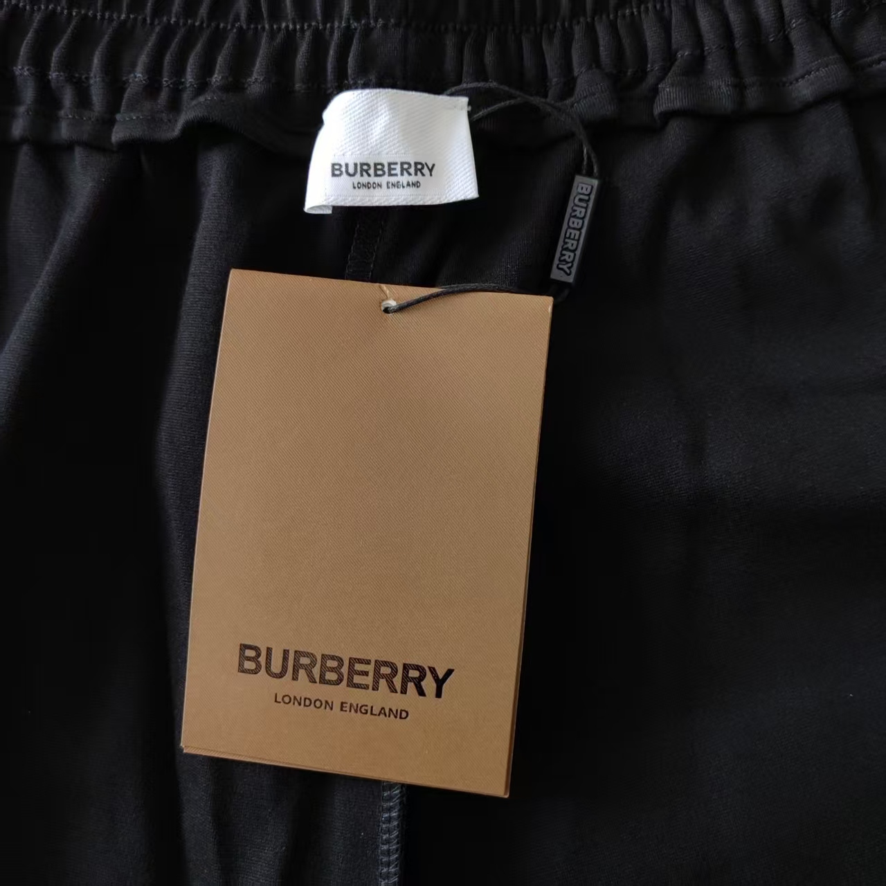 BURBERRY/巴宝莉 植绒TB字母logo休闲短裤