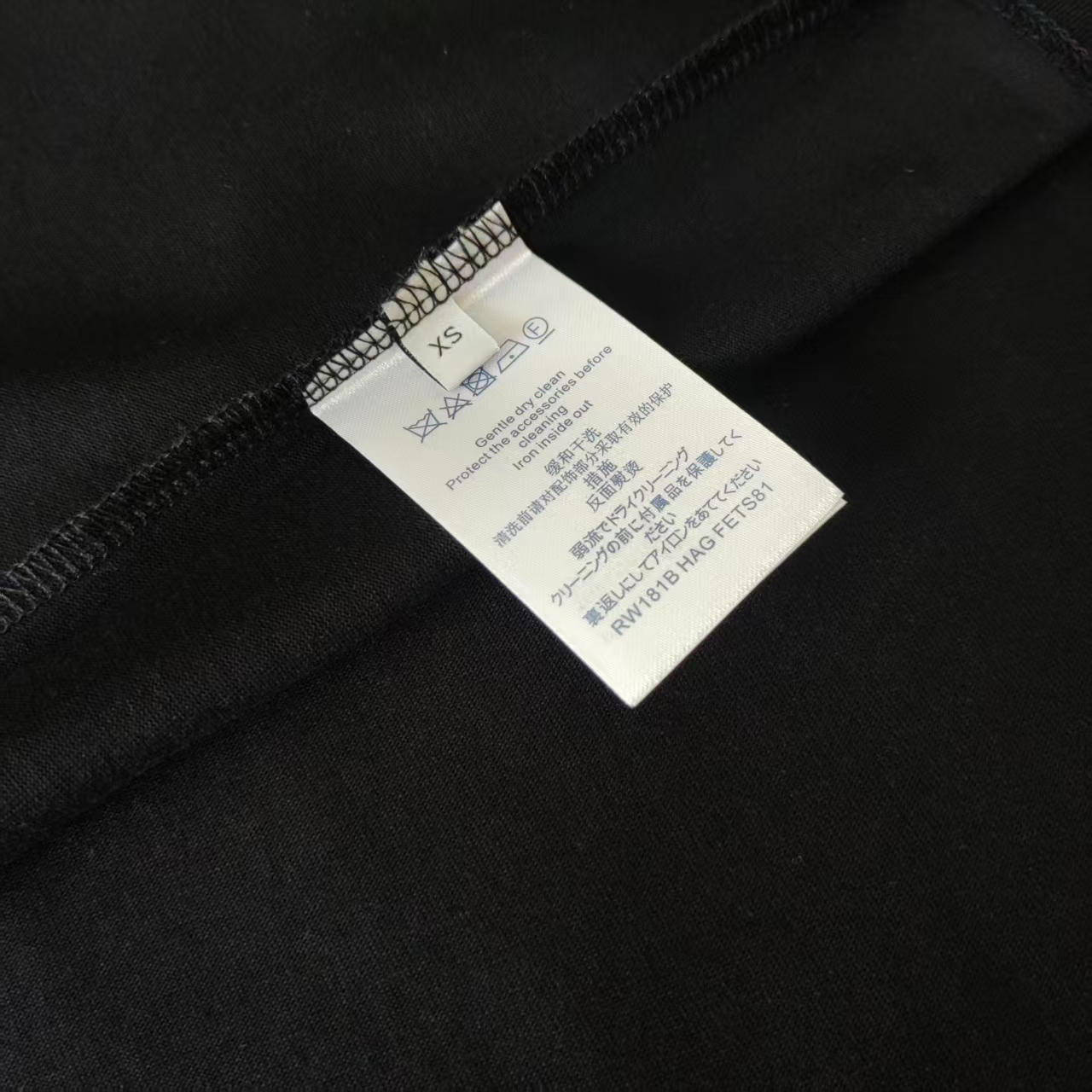 LouisVuitto/路易威登 小狗logo印花短袖T恤 黑色 白色