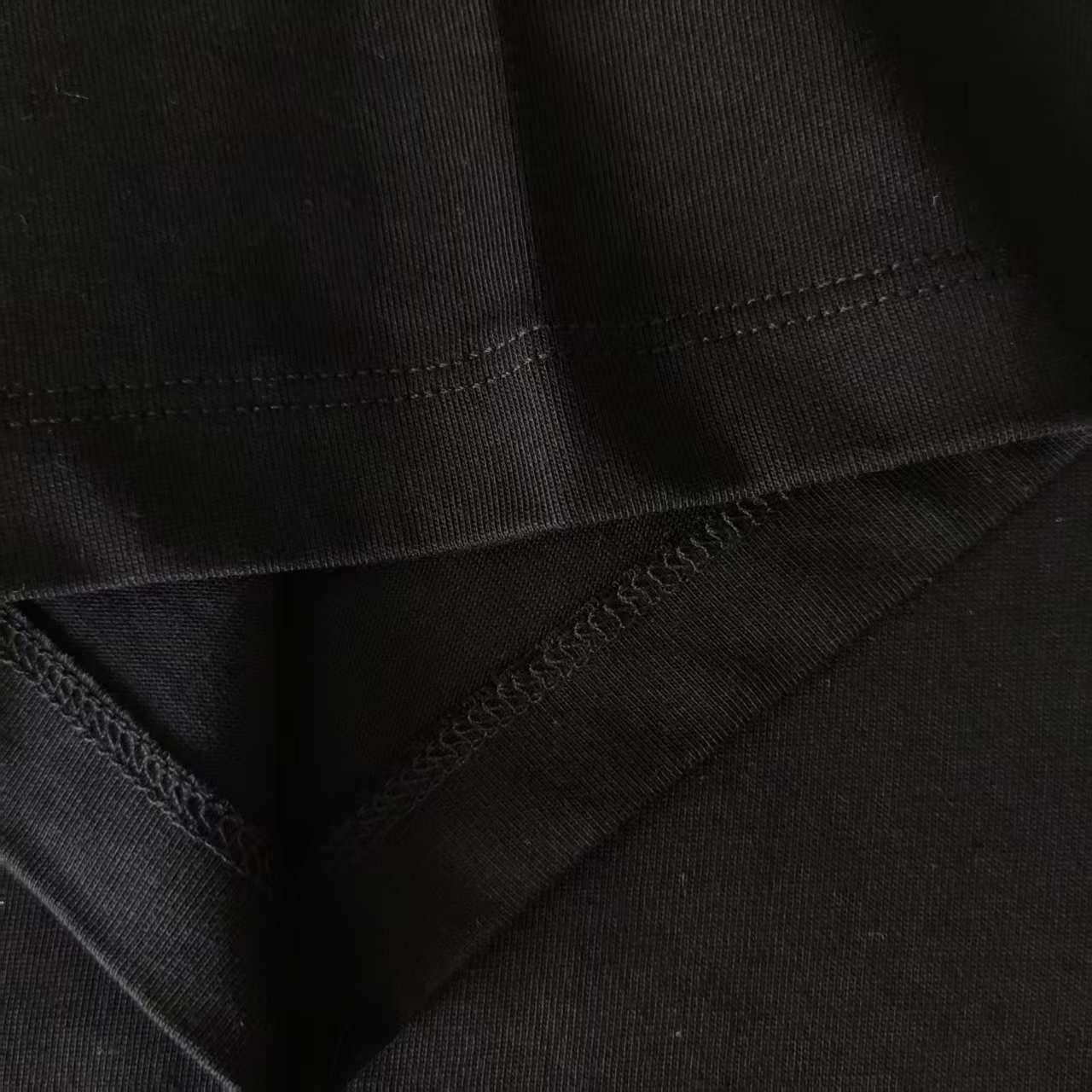 LouisVuitto/路易威登 小狗logo印花短袖T恤 黑色 白色