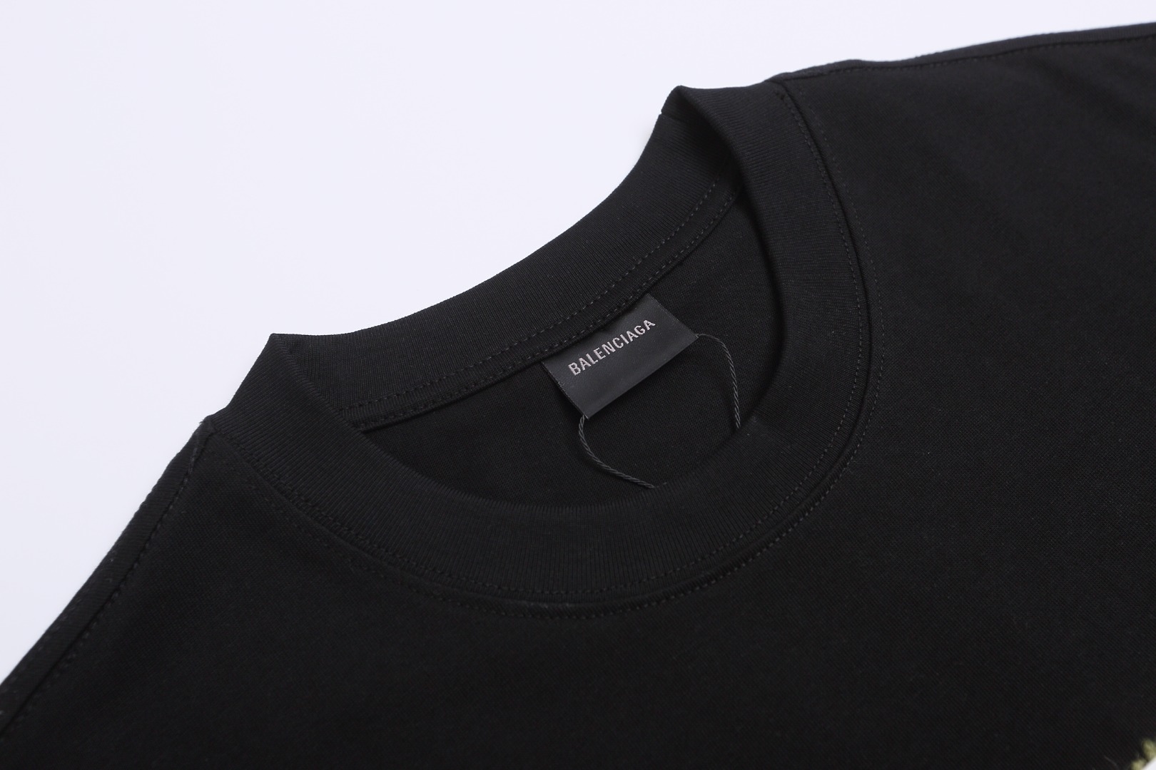 BALSENCIAGA巴黎世家毛绒拼接硅胶短袖T恤 白色 黑色-Chinese UA Cheap High Quatity Brand Clothes Bags handbags Sneakers wholesale wholesaler seller from China Factory suppliers Fashion Clothing Shoes best Quality Beautiful Price BALSENCIAGA巴黎世家毛绒拼接硅胶短袖T恤 白色 黑色