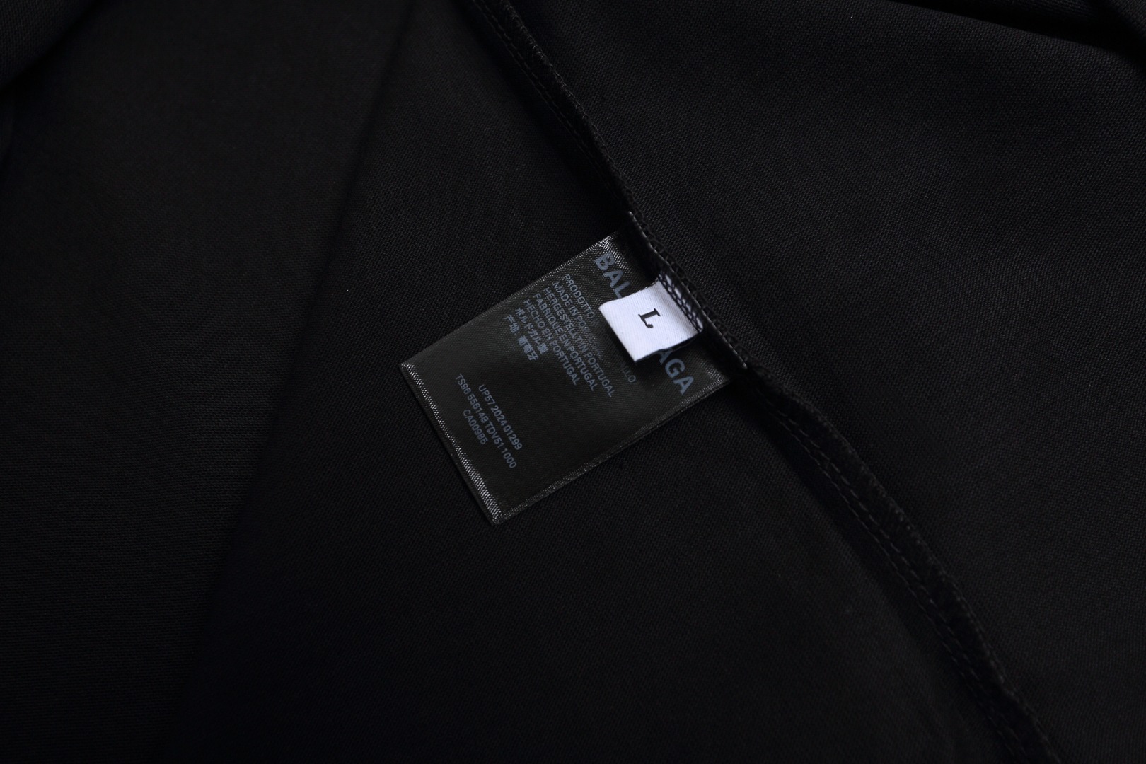 BALSENCIAGA巴黎世家毛绒拼接硅胶短袖T恤 白色 黑色-Chinese UA Cheap High Quatity Brand Clothes Bags handbags Sneakers wholesale wholesaler seller from China Factory suppliers Fashion Clothing Shoes best Quality Beautiful Price BALSENCIAGA巴黎世家毛绒拼接硅胶短袖T恤 白色 黑色