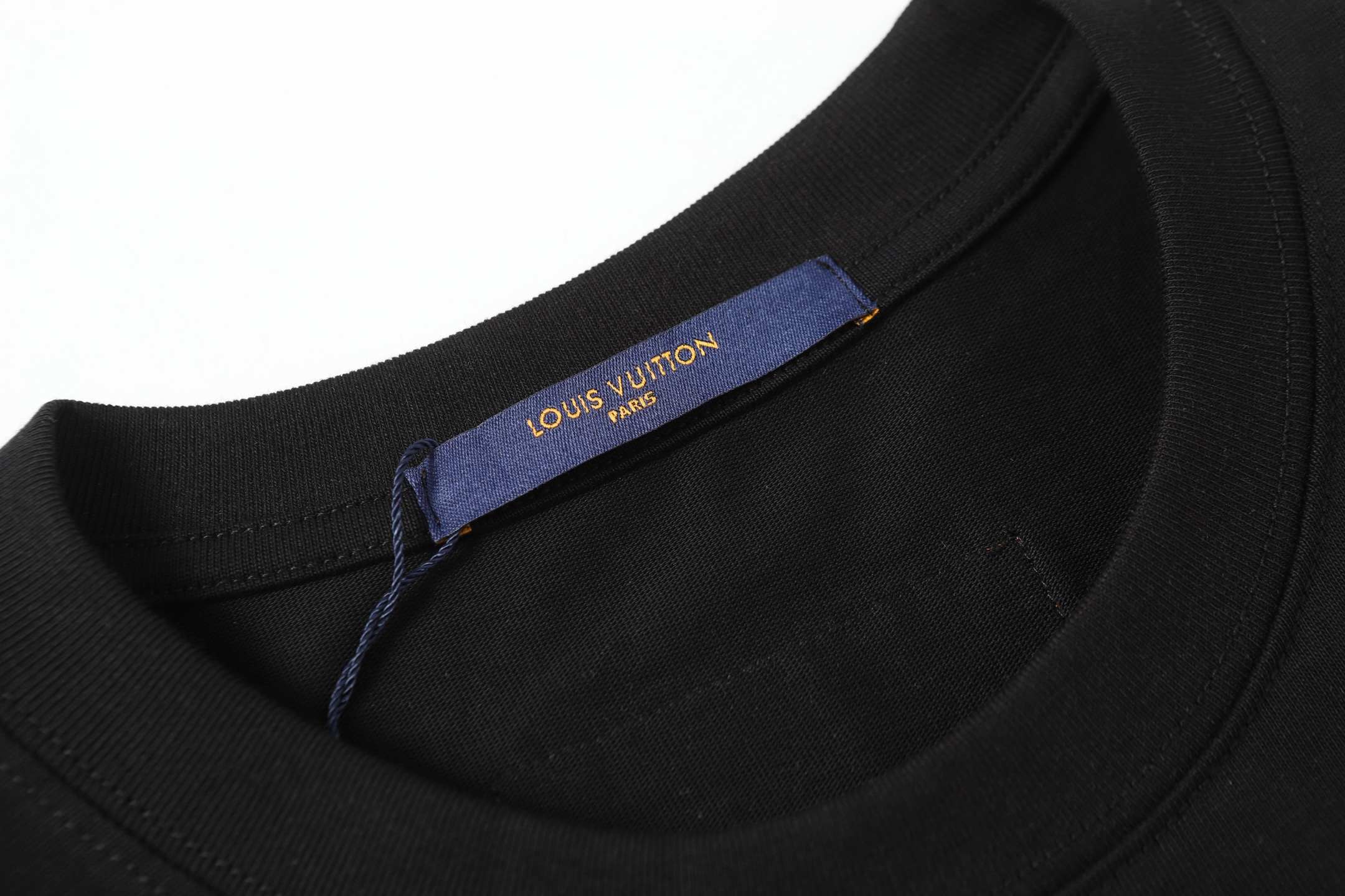 LOUIS VUITTON/路易威登刺绣灰黑字母短袖
