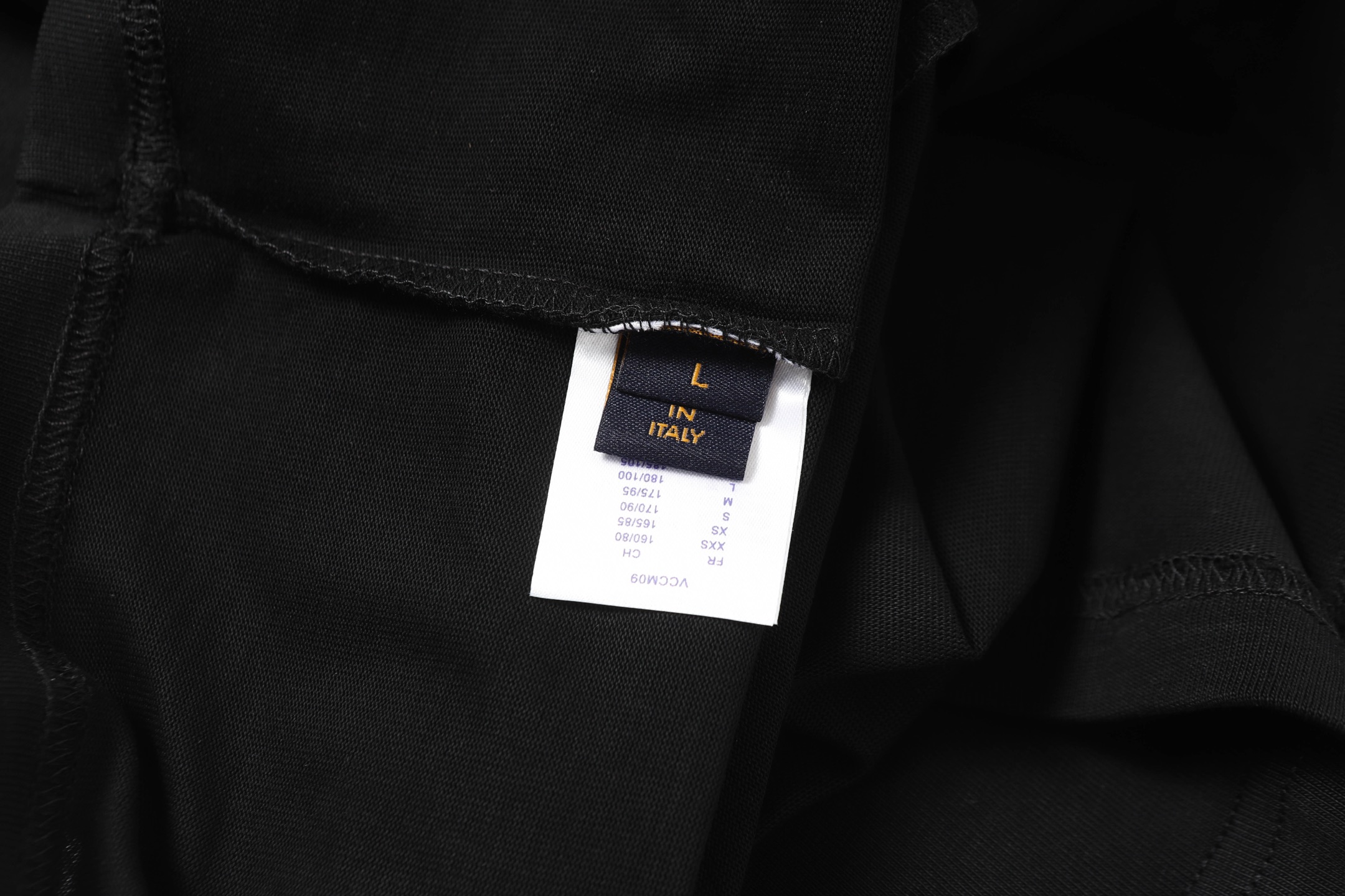 LOUIS VUITTON/路易威登刺绣灰黑字母短袖