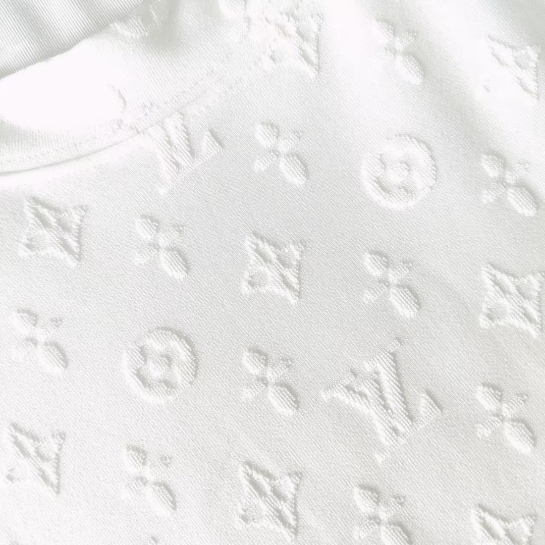 Louis vuitton 路易威登 满印老花提花凹凸短袖