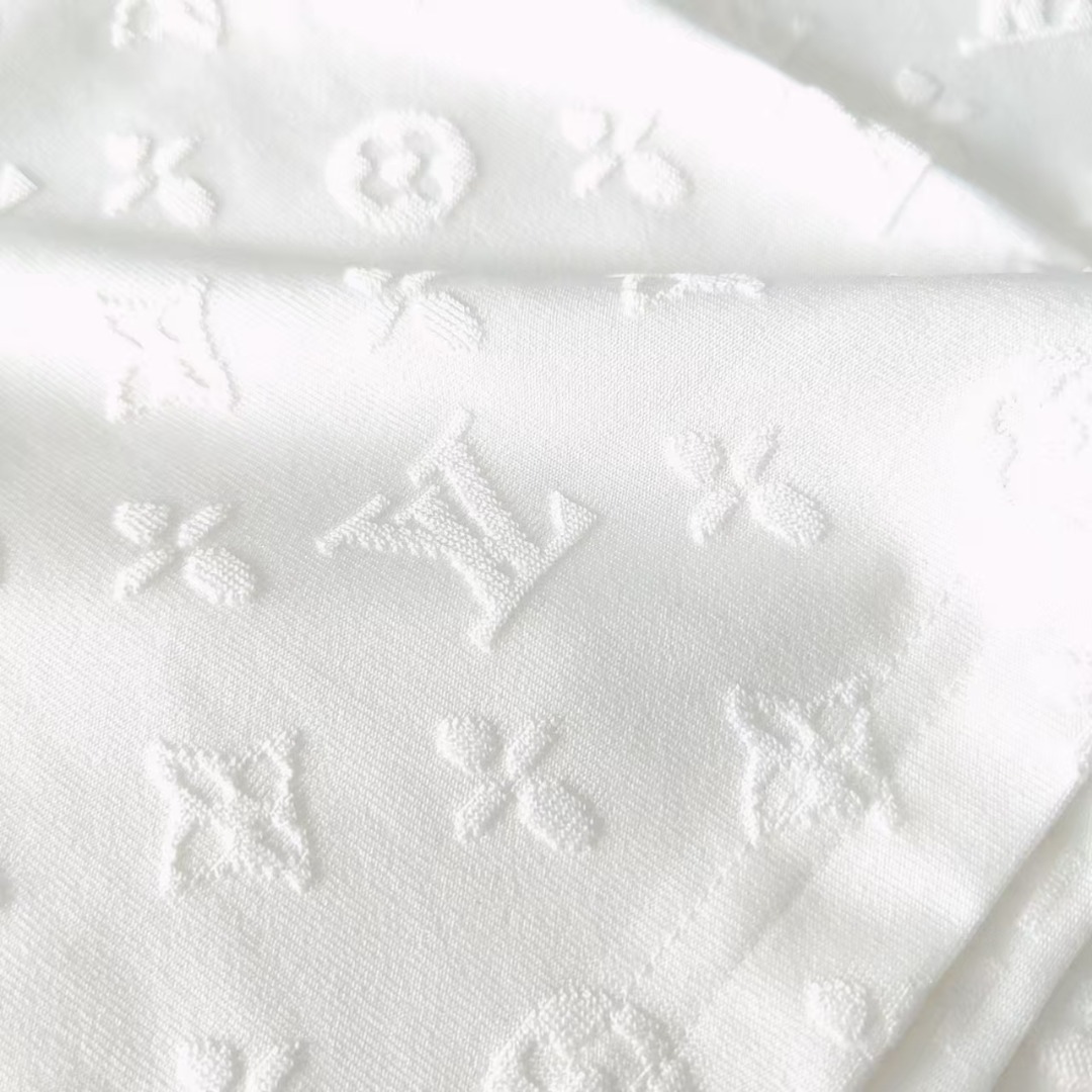 Louis vuitton 路易威登 满印老花提花凹凸短袖