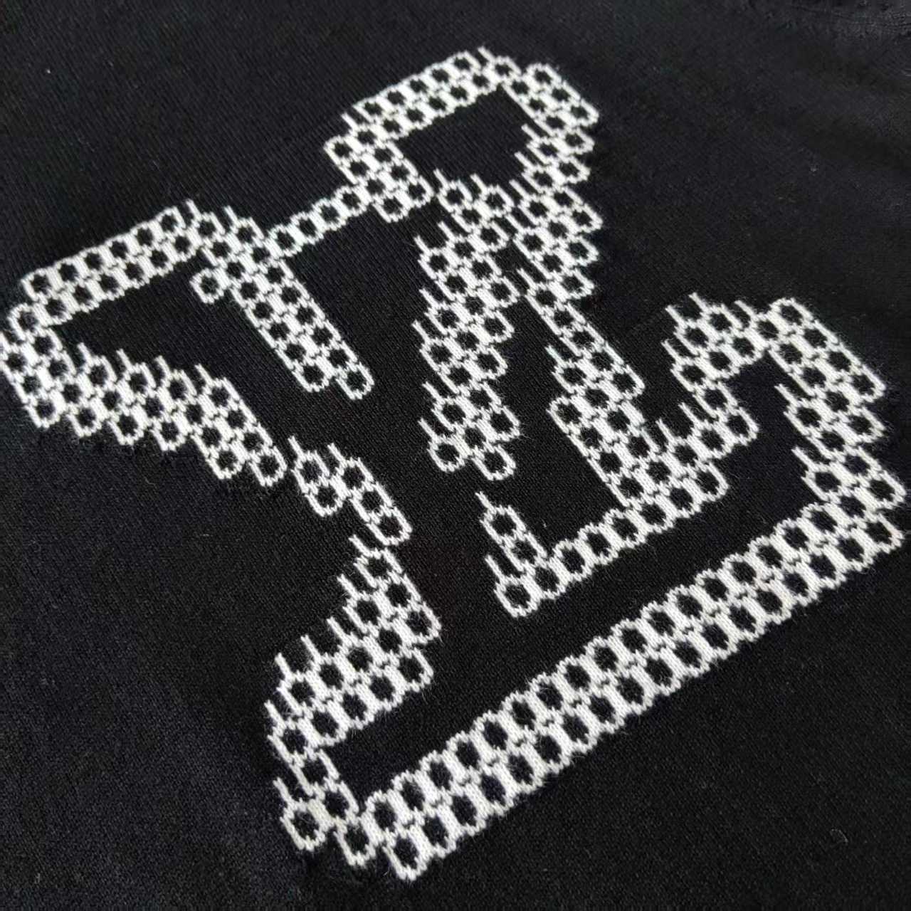 Louis vuitton/路易威登 经典大标识字母针织短袖 黑色 白色-Chinese UA Cheap High Quatity Brand Clothes Bags handbags Sneakers wholesale wholesaler seller from China Factory suppliers Fashion Clothing Shoes best Quality Beautiful Price Louis vuitton/路易威登 经典大标识字母针织短袖 黑色 白色