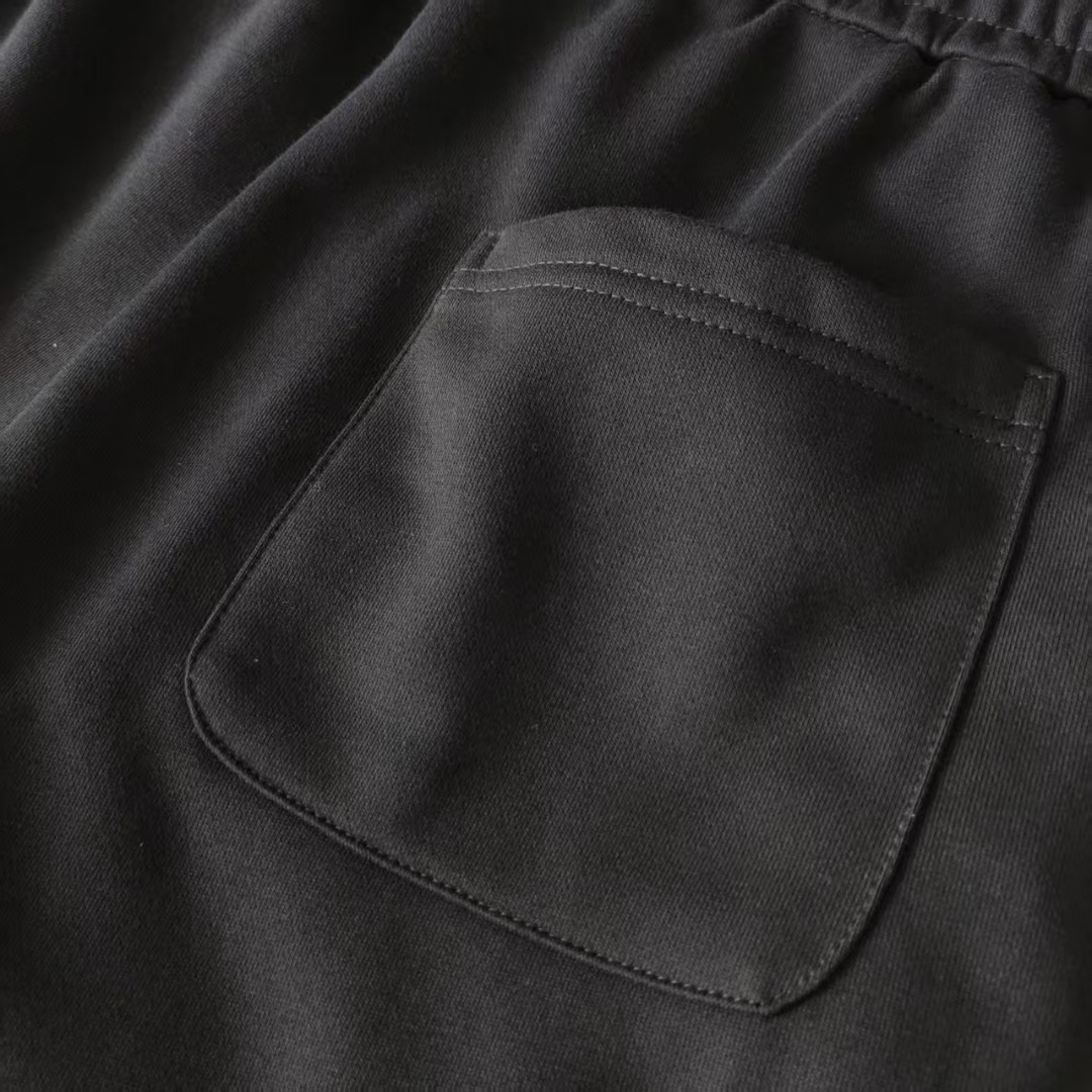 Louis Vuitton/路易威登 贴布字母logo休闲短裤 黑色