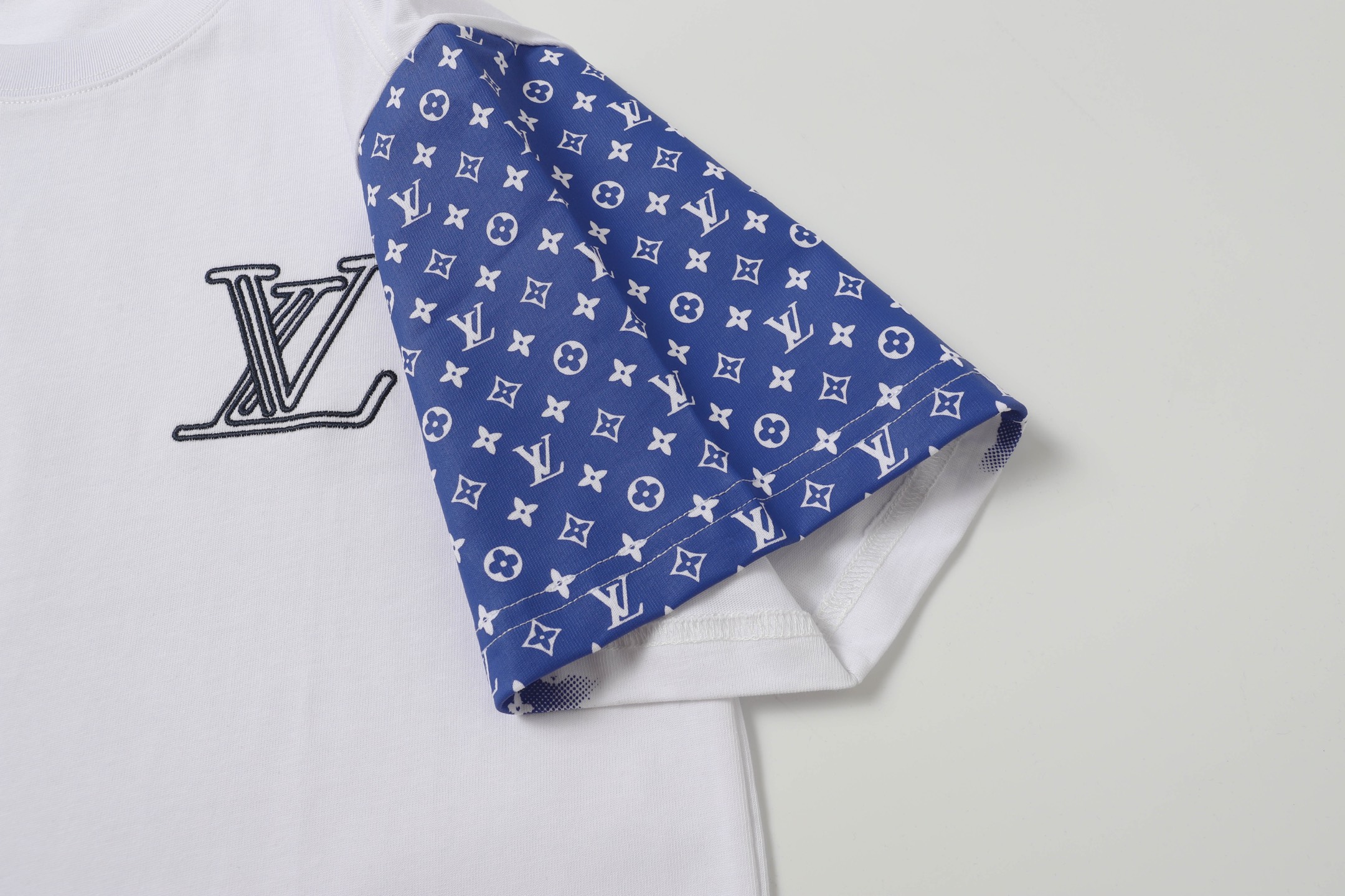 LOUIS VUITTON 路易威登 老花肩膀短袖