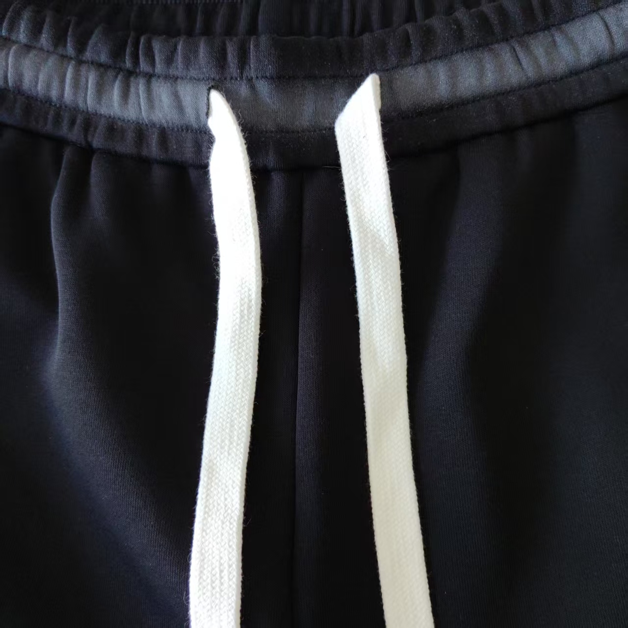 Balenciaga/巴黎世家 海浪刺绣绘涂鸦喷墨纹路短裤 刺绣小字母logo