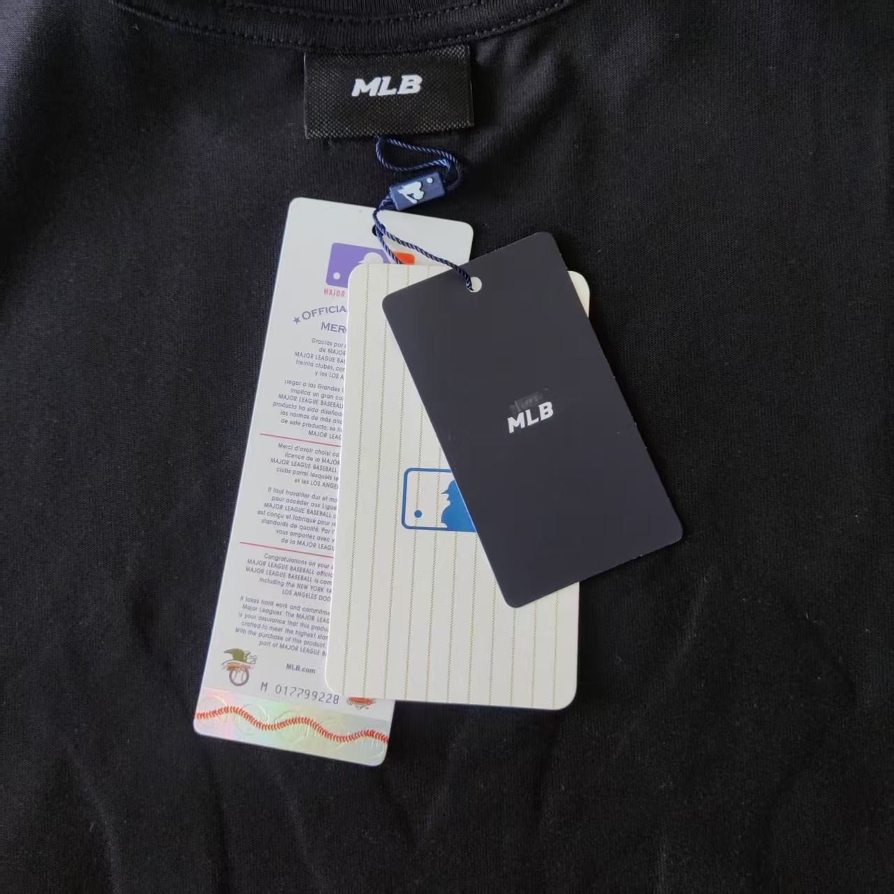 mlb/洋基队 前后字母印花logo短袖T桖 黑色 白色-Chinese UA Cheap High Quatity Brand Clothes Bags handbags Sneakers wholesale wholesaler seller from China Factory suppliers Fashion Clothing Shoes best Quality Beautiful Price mlb/洋基队 前后字母印花logo短袖T桖 黑色 白色