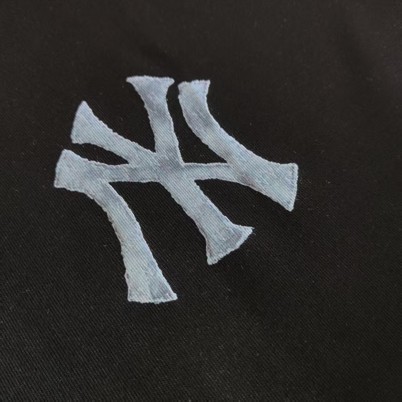 mlb/洋基队 前后字母印花logo短袖T桖 黑色 白色-Chinese UA Cheap High Quatity Brand Clothes Bags handbags Sneakers wholesale wholesaler seller from China Factory suppliers Fashion Clothing Shoes best Quality Beautiful Price mlb/洋基队 前后字母印花logo短袖T桖 黑色 白色