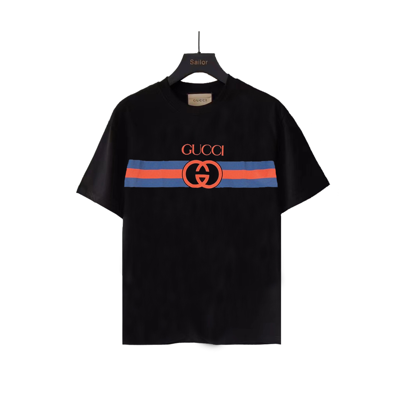 本地自取:💰110 实拍细节图+尺码表
GUCCI/古驰 蓝红条纹双Glogo印花短袖
专柜同款圆领短袖T~代表性品牌印花字母设计~定制棉质面料~ 厚板立体!衣服偏厚使整体高透气和柔软性的质感更加凸显,饱满的棉质感引起极度舒适。高端人士必备单品,原厂辅料三标齐全!男女同款!
颜色:黑色 杏色KQ101@
尺码:XS-XL