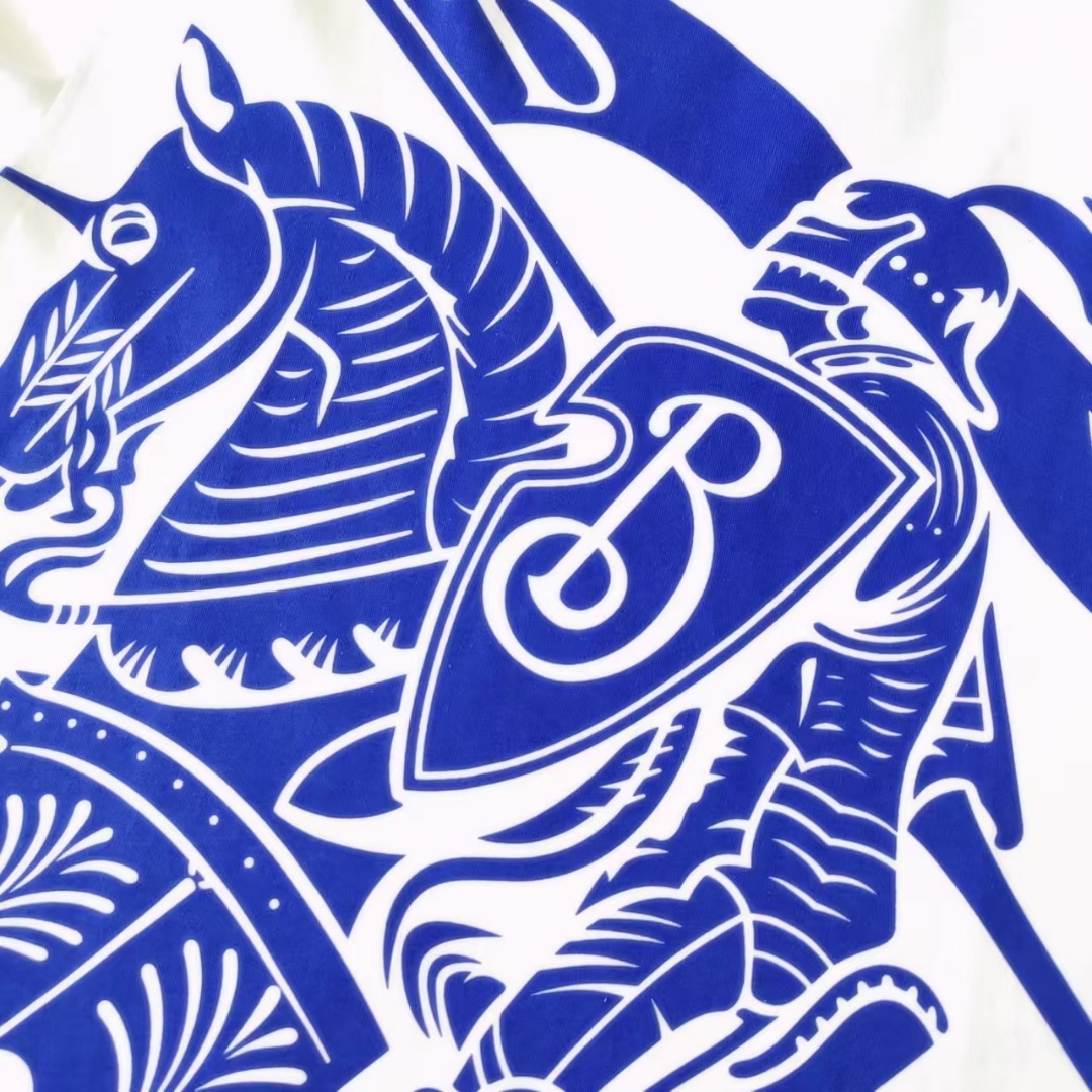 BURBERRY 巴宝莉 经典战马大Logo印花短袖黑色 白色-Chinese UA Cheap High Quatity Brand Clothes Bags handbags Sneakers wholesale wholesaler seller from China Factory suppliers Fashion Clothing Shoes best Quality Beautiful Price BURBERRY 巴宝莉 经典战马大Logo印花短袖黑色 白色