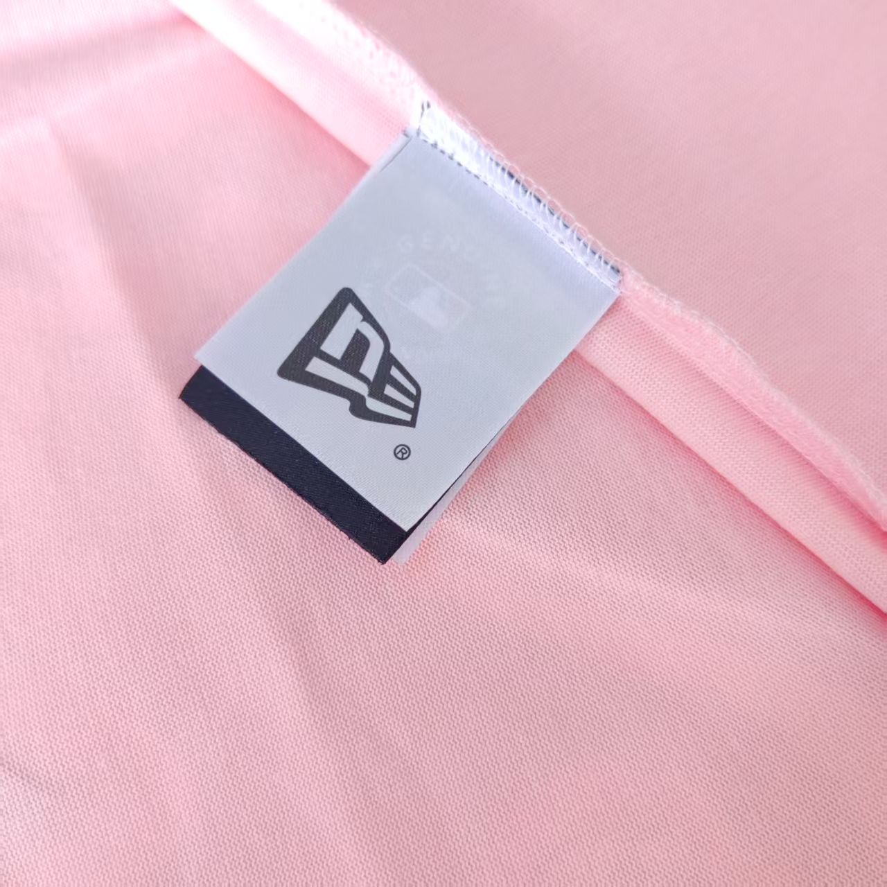 MLB 联名款 棕榈树落日浮雕短袖T桖奶油杏 粉色 蓝色