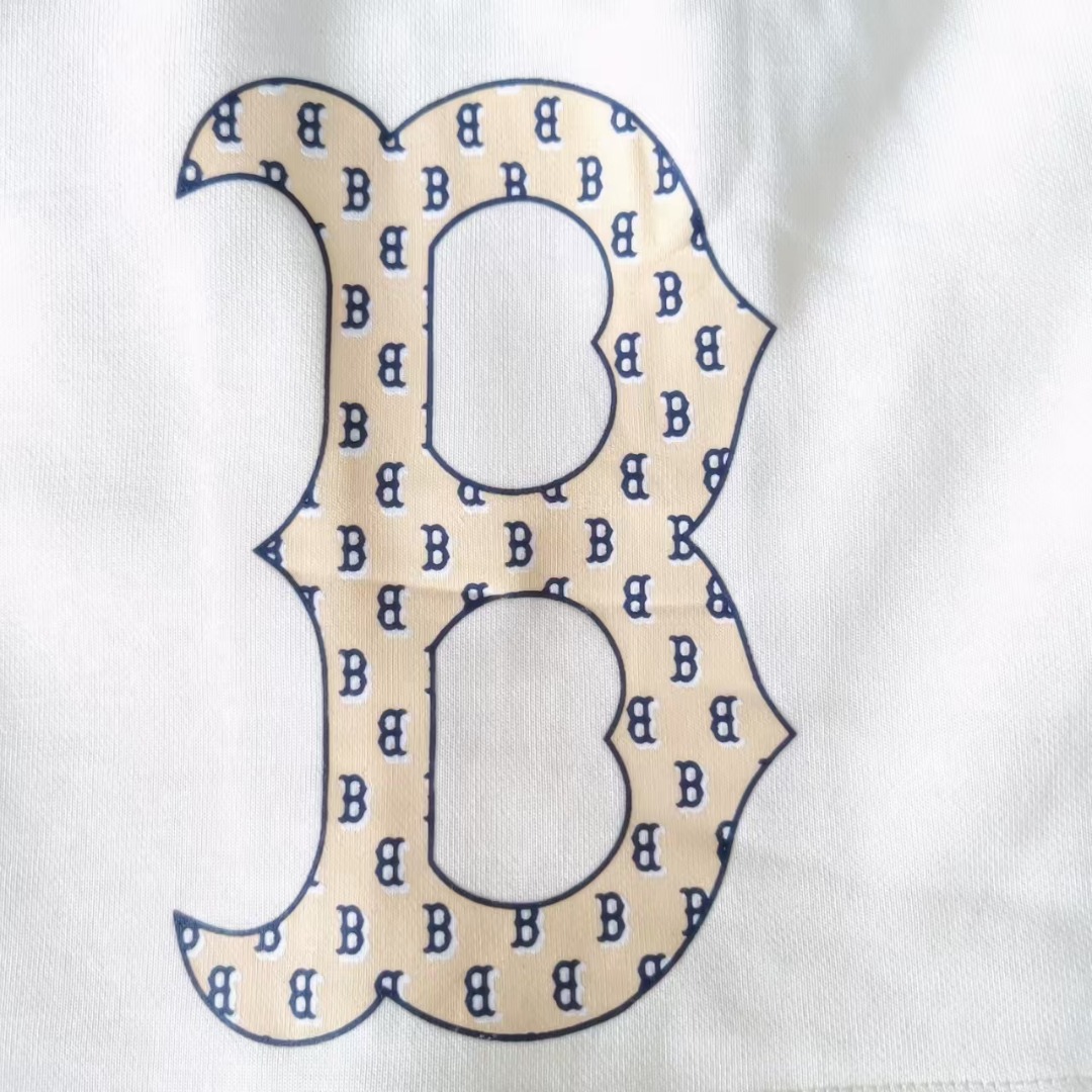 MLB 大logo字母印花短裤奶油色 黑色