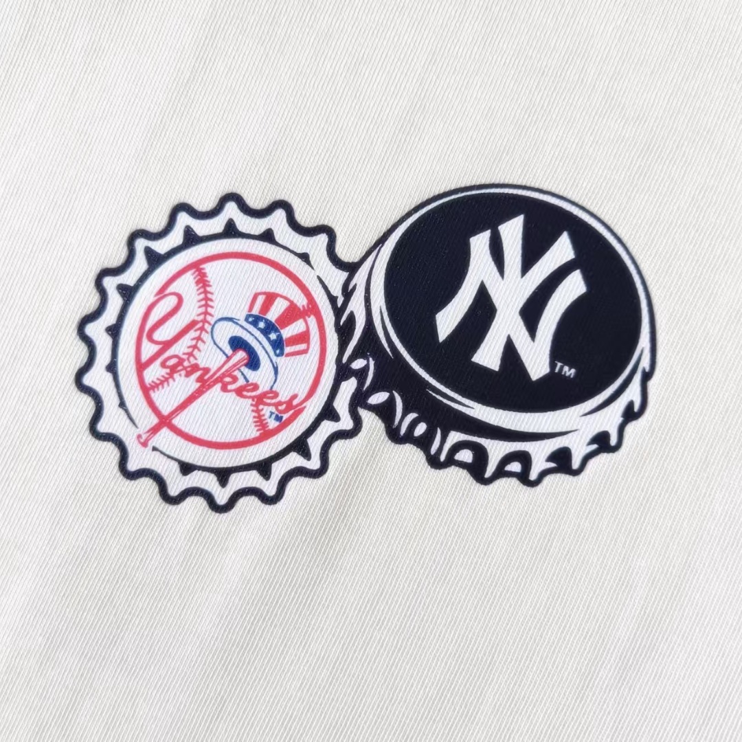 New Era × MLB联名 胜利密码字母印花短袖T恤-Chinese UA Cheap High Quatity Brand Clothes Bags handbags Sneakers wholesale wholesaler seller from China Factory suppliers Fashion Clothing Shoes best Quality Beautiful Price New Era × MLB联名 胜利密码字母印花短袖T恤