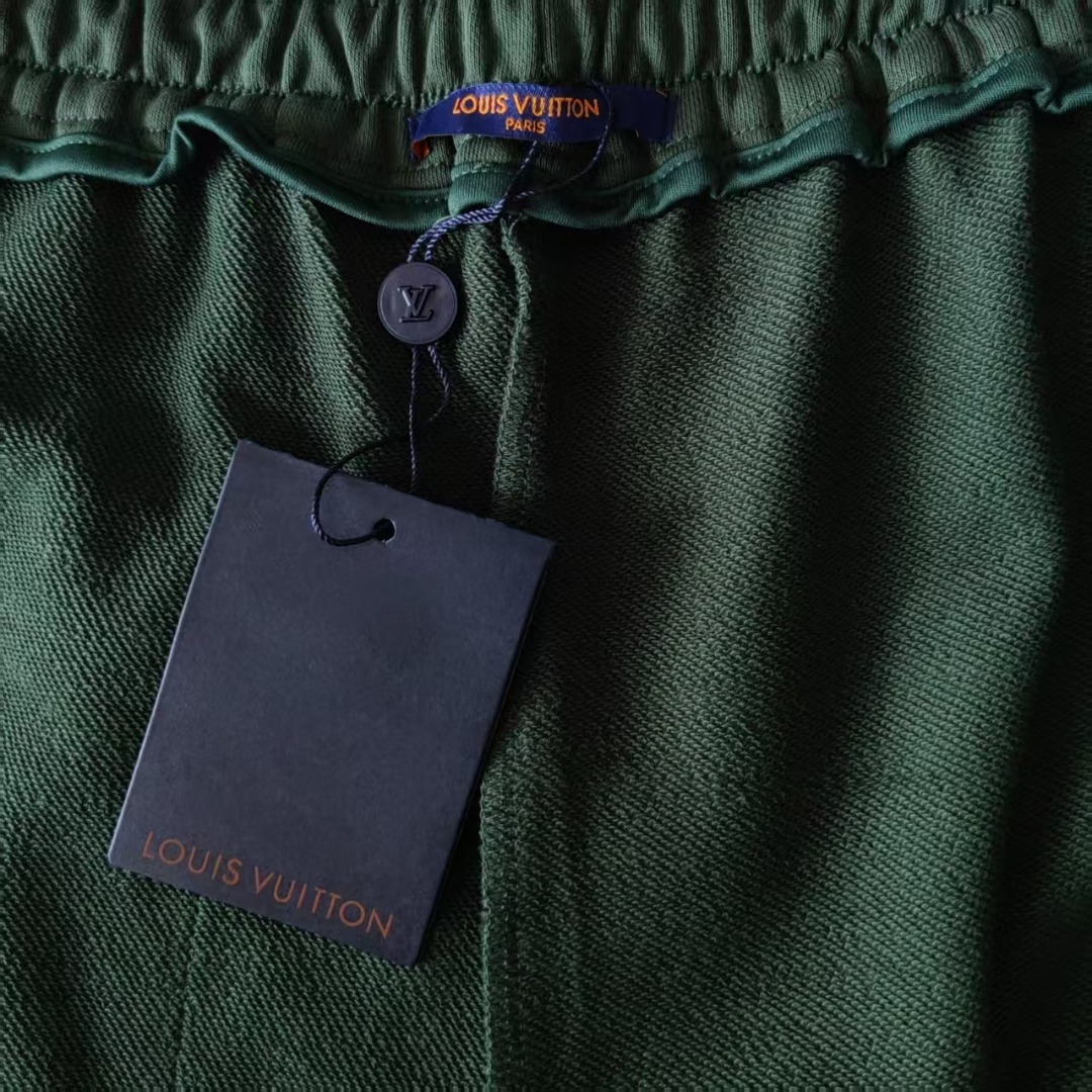 Louis Vuitton/路易威登 满天星发泡字母短裤 简约 LoGO标识 五分裤-Top High Quatity Cheap Sneakers Fashion Clothing Clothes Bags handbags Shoes of all Brand wholesale With The best Quality And Beautiful Price from China Factory Chinese suppliers wholesaler seller Louis Vuitton/路易威登 满天星发泡字母短裤 简约 LoGO标识 五分裤