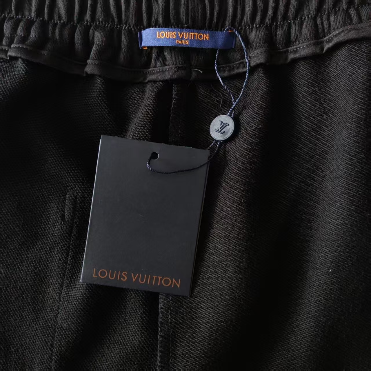 Louis Vuitton/路易威登 满天星发泡字母短裤绿色 黑色-Chinese UA Cheap High Quatity Brand Clothes Bags handbags Sneakers wholesale wholesaler seller from China Factory suppliers Fashion Clothing Shoes best Quality Beautiful Price Louis Vuitton/路易威登 满天星发泡字母短裤绿色 黑色