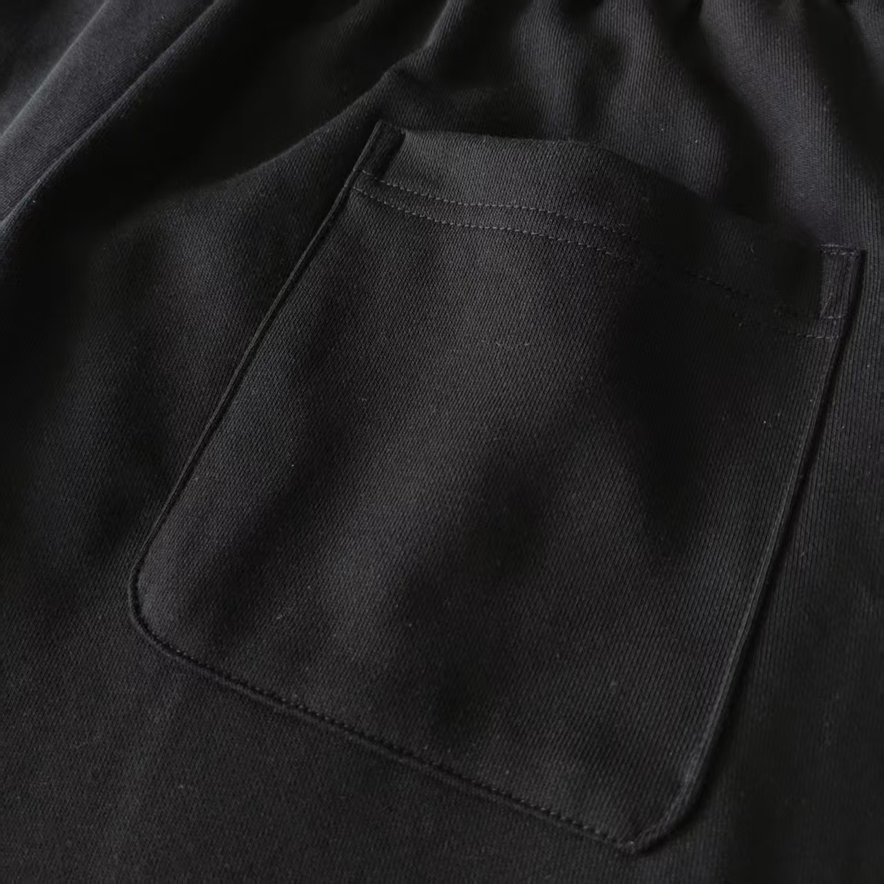 Louis Vuitton/路易威登 满天星发泡字母短裤绿色 黑色-Chinese UA Cheap High Quatity Brand Clothes Bags handbags Sneakers wholesale wholesaler seller from China Factory suppliers Fashion Clothing Shoes best Quality Beautiful Price Louis Vuitton/路易威登 满天星发泡字母短裤绿色 黑色