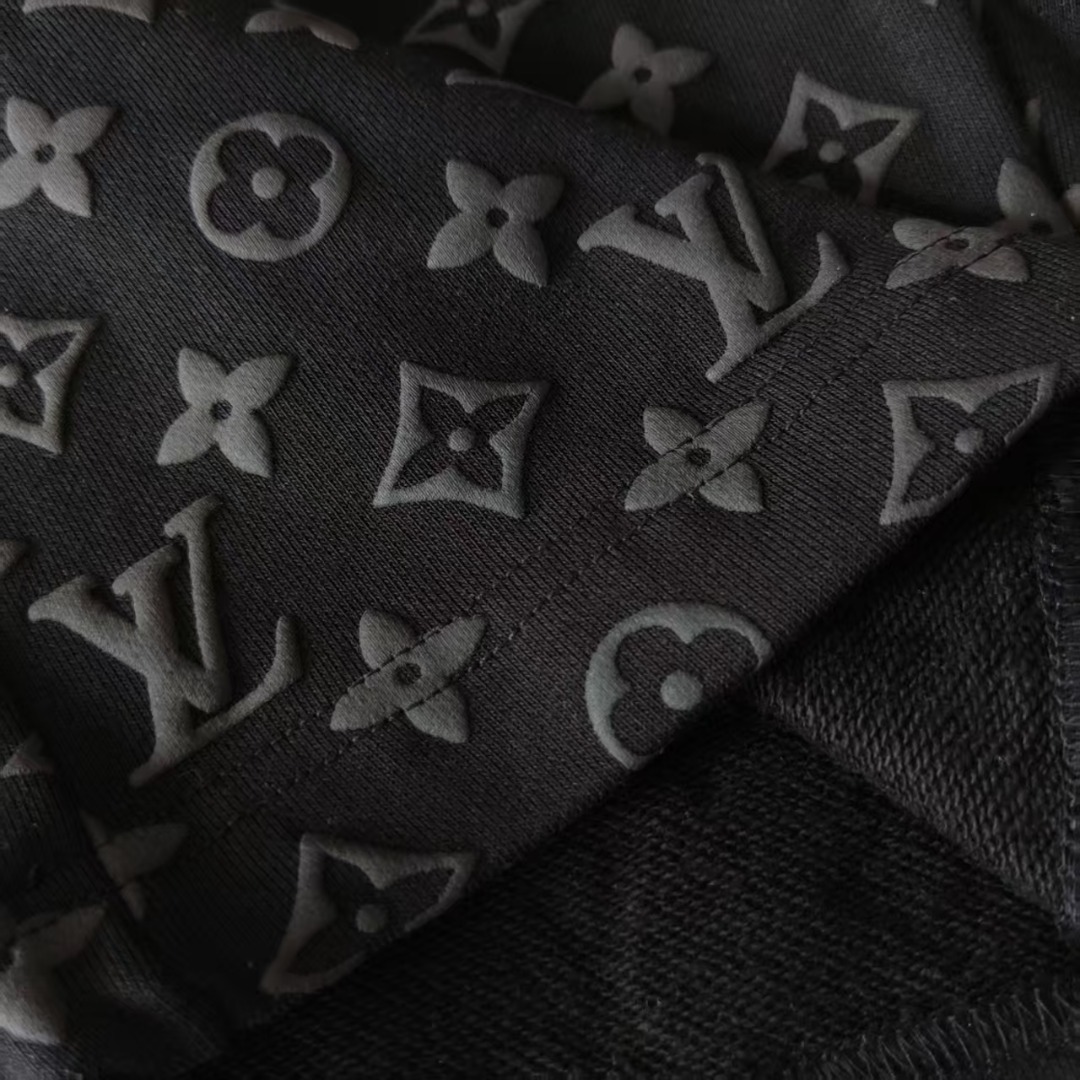 Louis Vuitton/路易威登 满天星发泡字母短裤绿色 黑色-Chinese UA Cheap High Quatity Brand Clothes Bags handbags Sneakers wholesale wholesaler seller from China Factory suppliers Fashion Clothing Shoes best Quality Beautiful Price Louis Vuitton/路易威登 满天星发泡字母短裤绿色 黑色