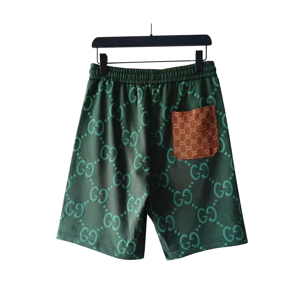 本地自取:💰160 实拍细节图+尺码表
Gucci/古驰 满印双G字母印花短裤
五分裤 高品质纯棉 面料
特别手感 超级质感
舒适柔软透气 休闲宽松版型
潮流男女同款 短裤
颜色:绿色 黑色KQ107@
码数: XS-L
