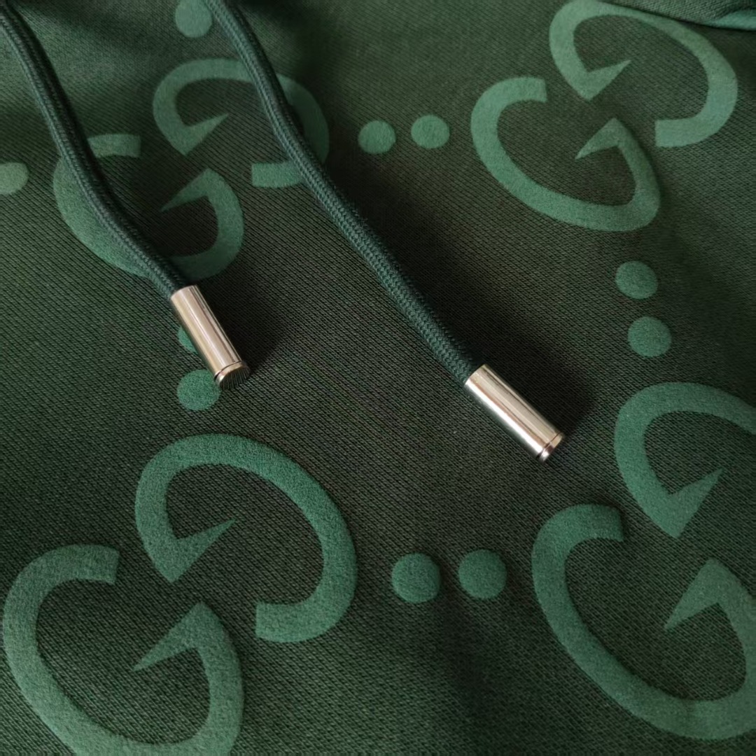 本地自取:💰160 实拍细节图+尺码表
Gucci/古驰 满印双G字母印花短裤
五分裤 高品质纯棉 面料
特别手感 超级质感
舒适柔软透气 休闲宽松版型
潮流男女同款 短裤
颜色:绿色 黑色KQ107@
码数: XS-L