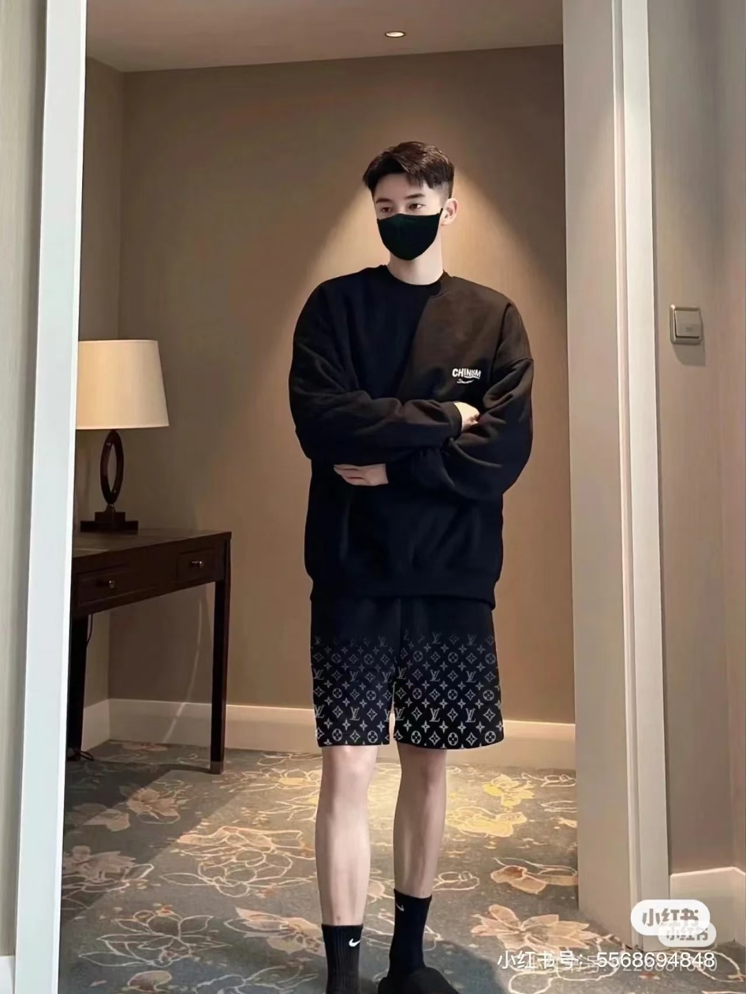 模特上身效果
Louis Vuitton/路易威登 满天星发泡字母短裤