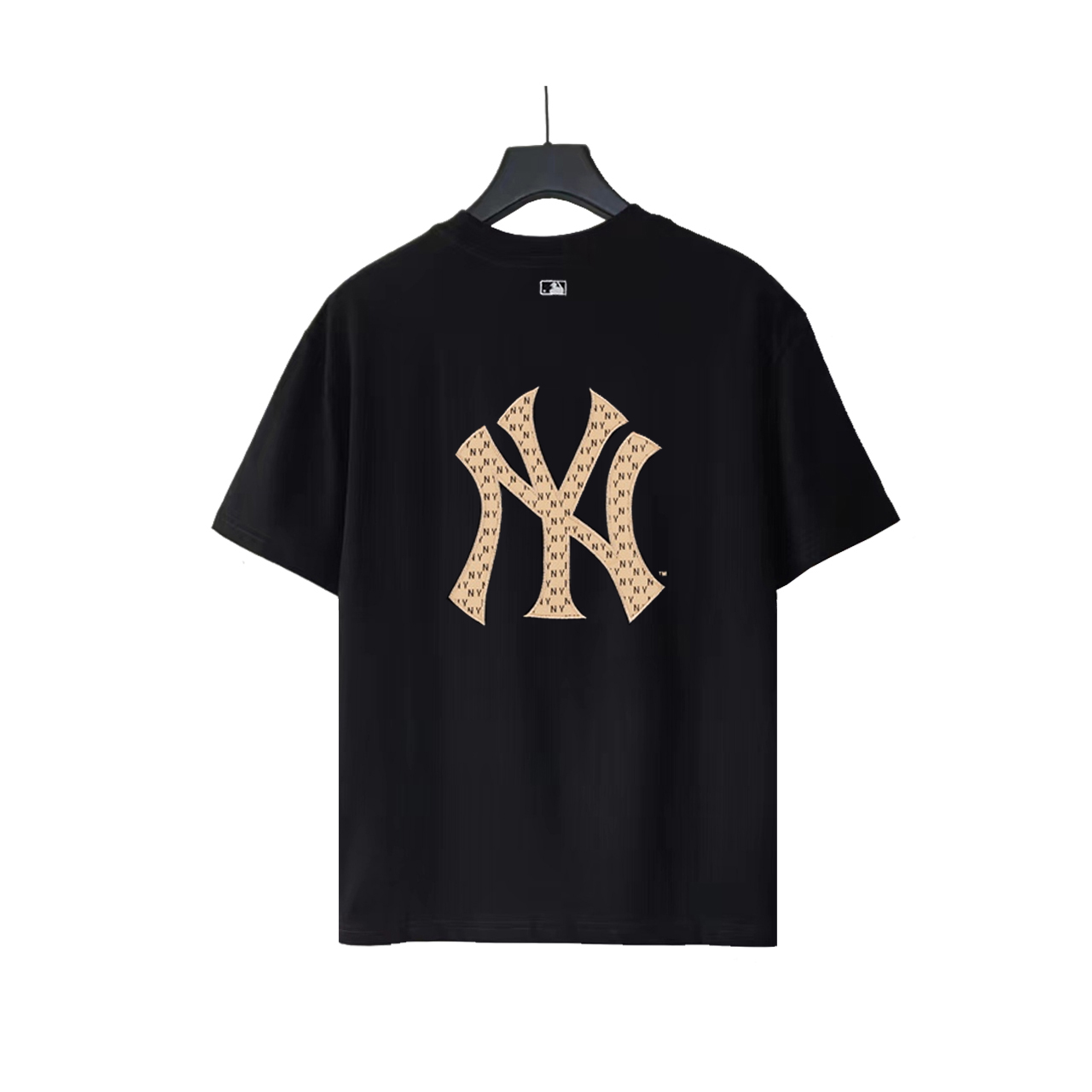 MLB 前贴布后刺绣logo字母T恤黑色 奶油色-Chinese UA Cheap High Quatity Brand Clothes Bags handbags Sneakers wholesale wholesaler seller from China Factory suppliers Fashion Clothing Shoes best Quality Beautiful Price MLB 前贴布后刺绣logo字母T恤黑色 奶油色