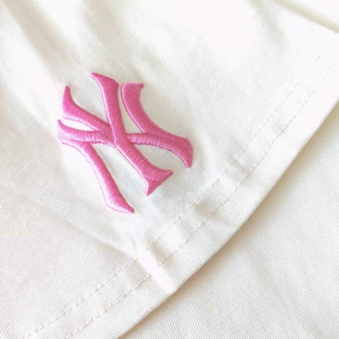 MLB 胸前精致小logo星球风短袖 融合星球元素 可爱又独特杏色 黑色 粉色 奶油色-Chinese UA Cheap High Quatity Brand Clothes Bags handbags Sneakers wholesale wholesaler seller from China Factory suppliers Fashion Clothing Shoes best Quality Beautiful Price MLB 胸前精致小logo星球风短袖 融合星球元素 可爱又独特杏色 黑色 粉色 奶油色