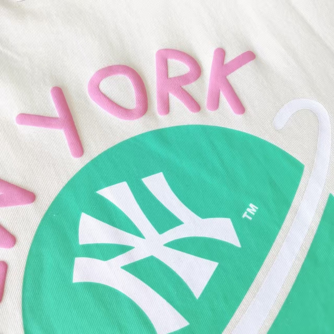 MLB 胸前精致小logo星球风短袖 融合星球元素 可爱又独特杏色 黑色 粉色 奶油色-Chinese UA Cheap High Quatity Brand Clothes Bags handbags Sneakers wholesale wholesaler seller from China Factory suppliers Fashion Clothing Shoes best Quality Beautiful Price MLB 胸前精致小logo星球风短袖 融合星球元素 可爱又独特杏色 黑色 粉色 奶油色