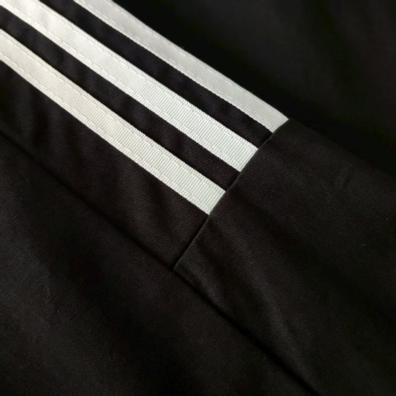 Adidas 阿迪达斯 Sport Performance 三条纹拼色logo标识情侣夹克外套 制拼色logo