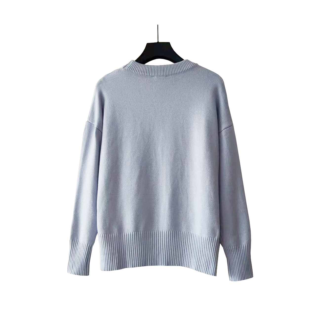 本地自取 💰190 实拍细节图 +尺码表
AMI/艾米 马卡龙色系爱心提花针织圆领长袖毛衣
洗水唛吊牌主麦均为最新版本和图不一样
面料:羊毛混纺
工艺:提花爱心圆领针织
颜色:天蓝 绿色 红色 黑色 藏青色 白色 深灰色 浅灰色 CR001@
码数:S M L XL