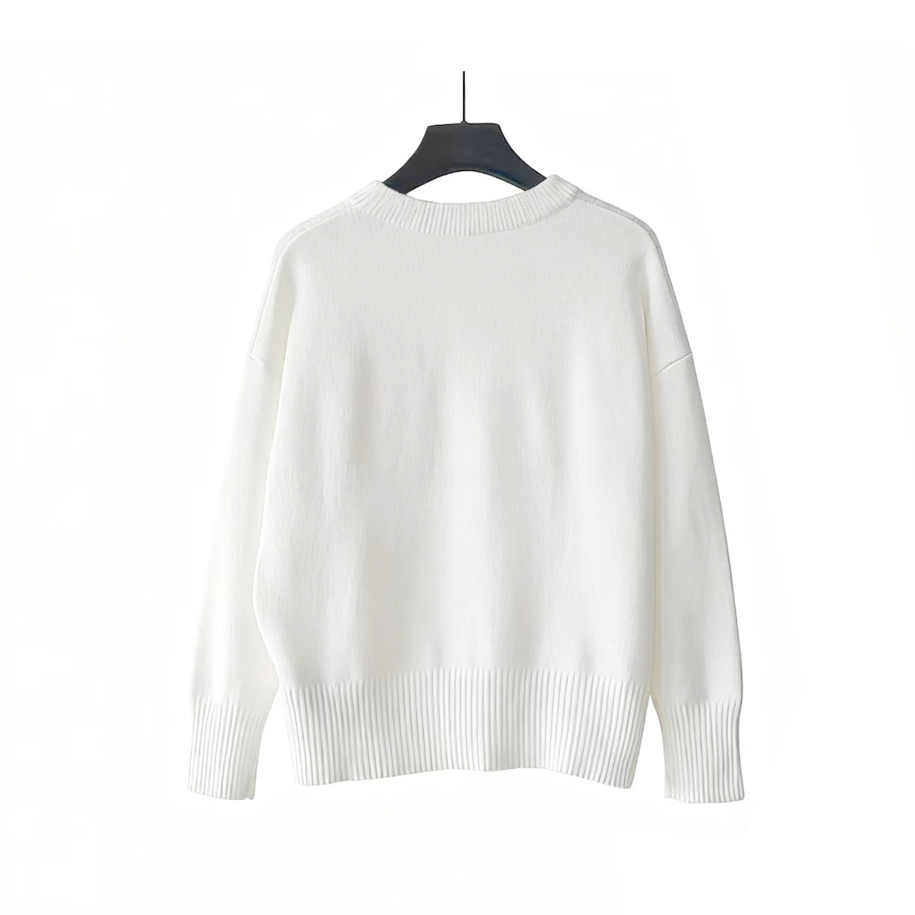 本地自取 💰190 实拍细节图 +尺码表
AMI/艾米 马卡龙色系爱心提花针织圆领长袖毛衣
洗水唛吊牌主麦均为最新版本和图不一样
面料:羊毛混纺
工艺:提花爱心圆领针织
颜色:天蓝 绿色 红色 黑色 藏青色 白色 深灰色 浅灰色 CR001@
码数:S M L XL