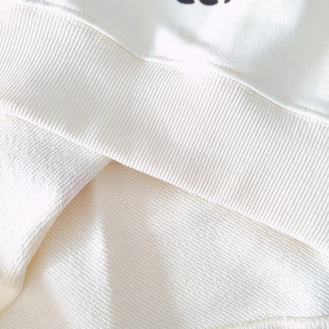 Gucci/古驰 卡通趣味纸袋里的猫猫圆领卫衣-High Quatity Cheap Brand wholesale wholesaler seller Clothes Bags handbags Sneakers Top Fashion Clothing Shoes from China Factory Chinese suppliers best Quality Beautiful Price Gucci/古驰 卡通趣味纸袋里的猫猫圆领卫衣